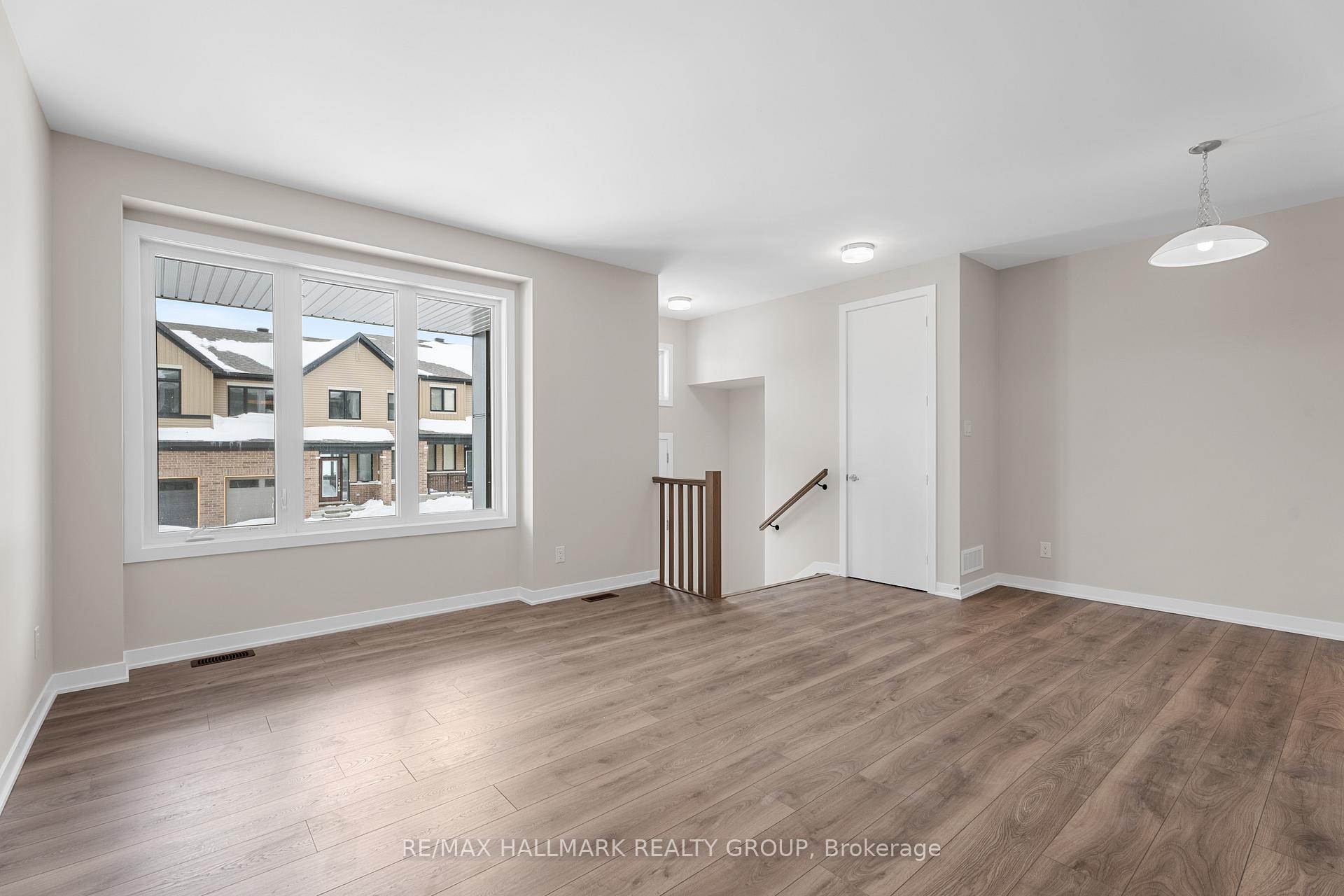 Photo 14 of 207 Beebalm Crescent, Ottawa, Barrhaven - Half Moon Bay — HOMEH