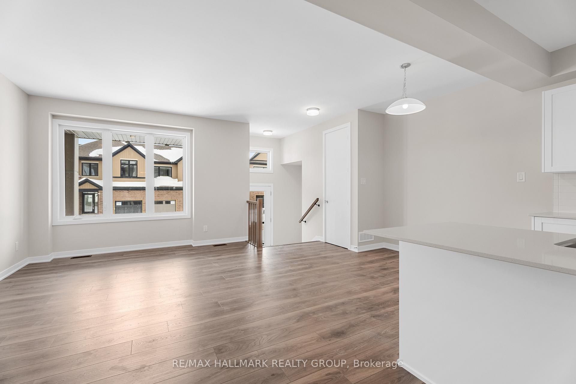 Photo 16 of 207 Beebalm Crescent, Ottawa, Barrhaven - Half Moon Bay — HOMEH