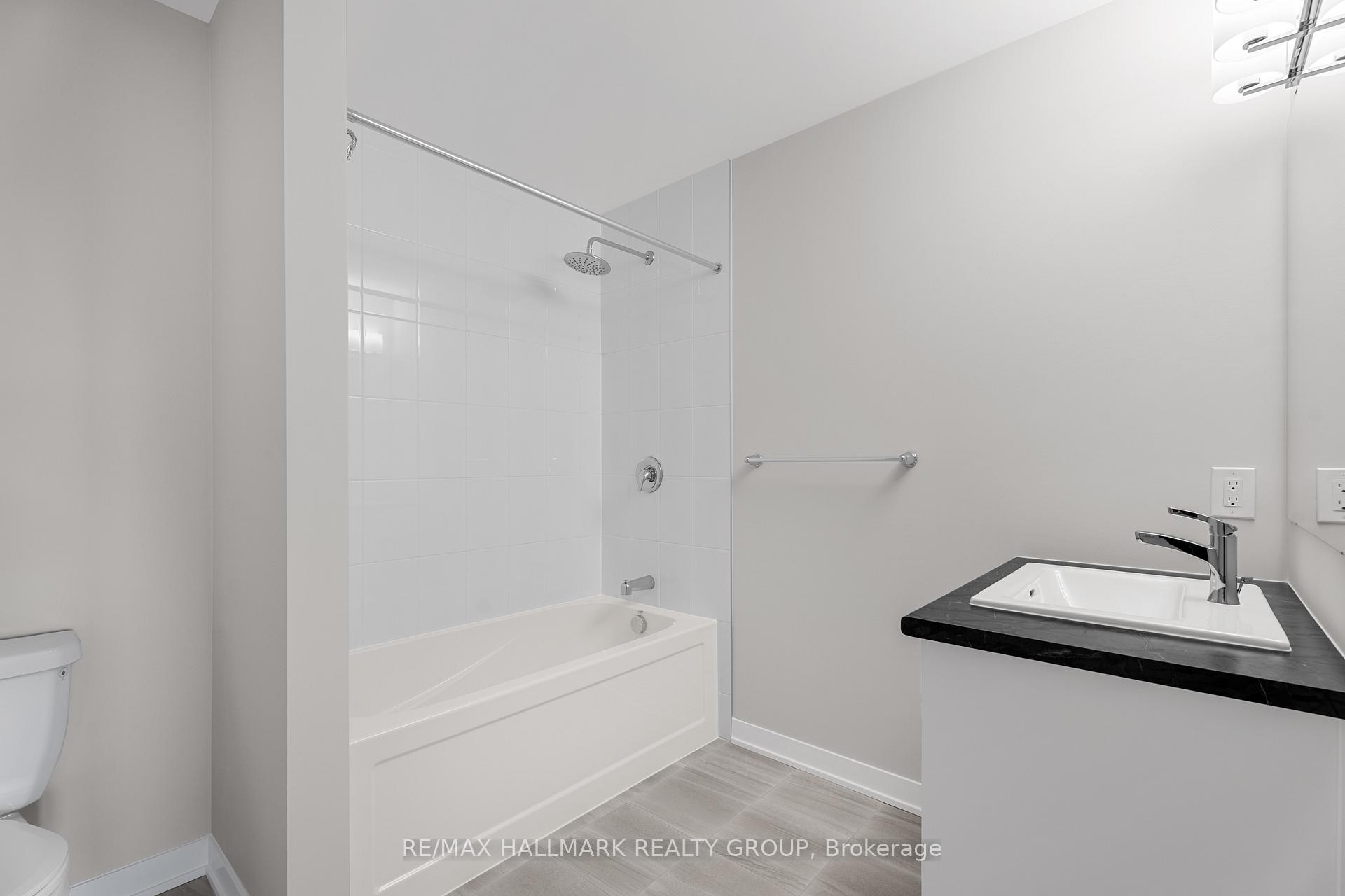 Photo 19 of 207 Beebalm Crescent, Ottawa, Barrhaven - Half Moon Bay — HOMEH