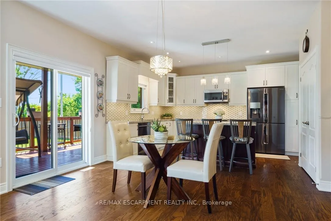 Photo 6 of 8952 Black Forest Crescent, Niagara Falls, Forestview — HOMEH