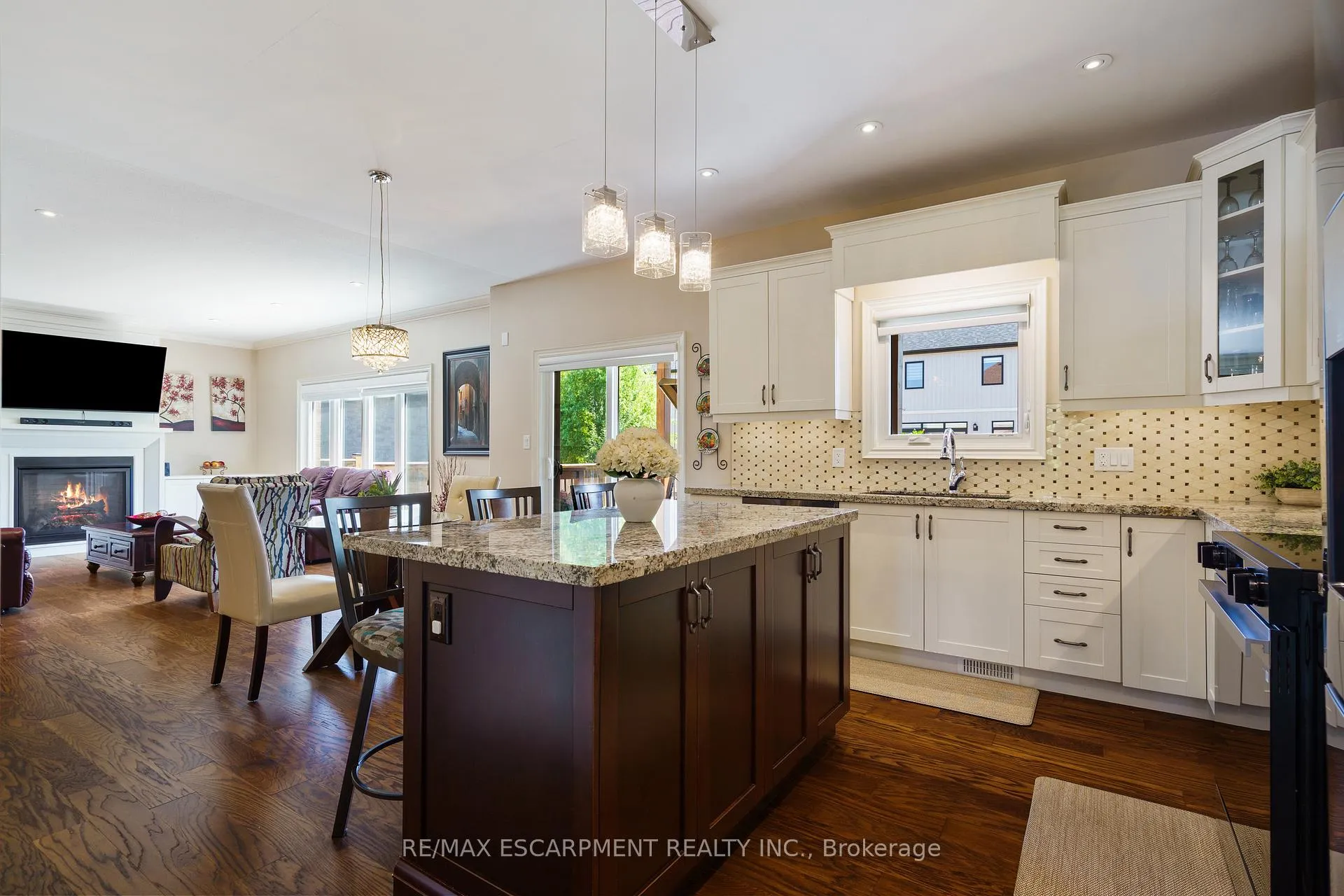 Photo 9 of 8952 Black Forest Crescent, Niagara Falls, Forestview — HOMEH