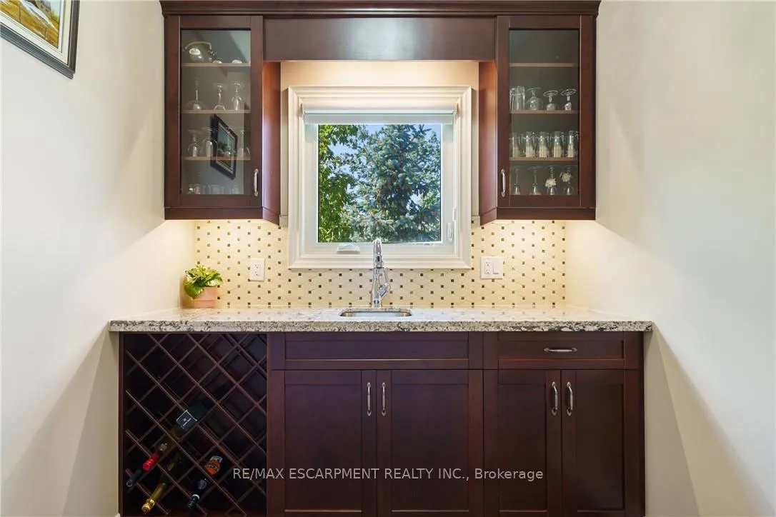 Photo 11 of 8952 Black Forest Crescent, Niagara Falls, Forestview — HOMEH