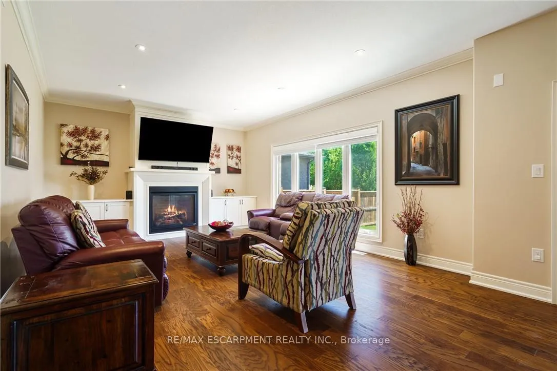 Photo 12 of 8952 Black Forest Crescent, Niagara Falls, Forestview — HOMEH