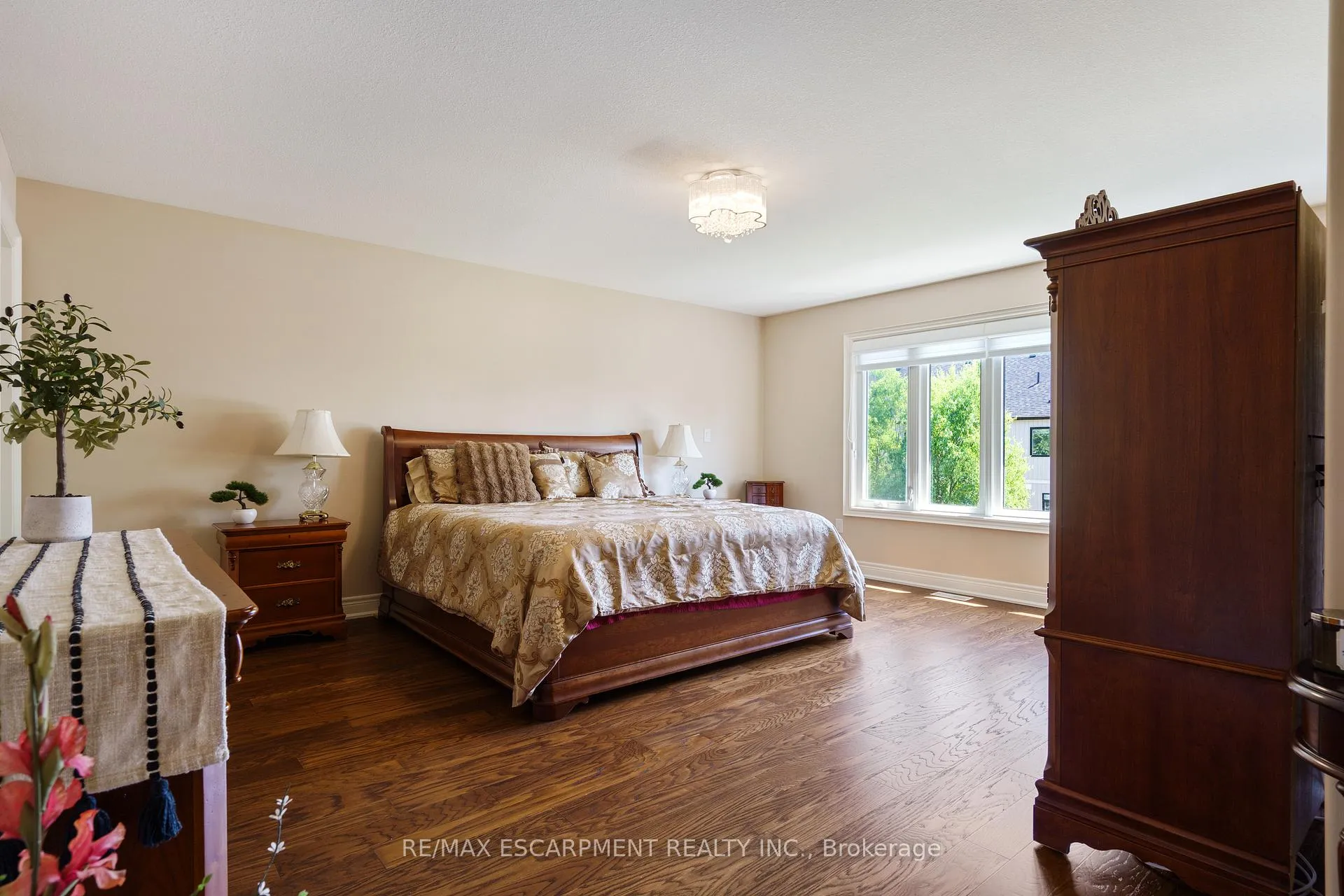 Photo 18 of 8952 Black Forest Crescent, Niagara Falls, Forestview — HOMEH