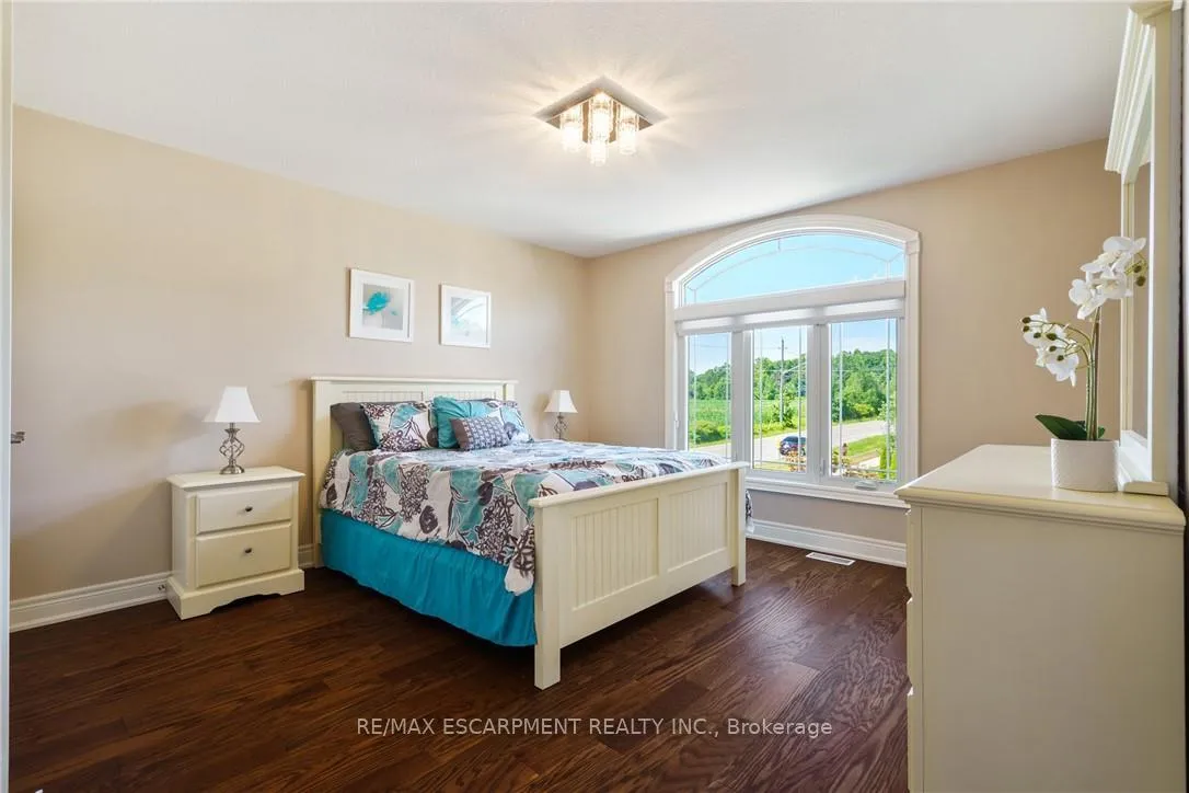 Photo 23 of 8952 Black Forest Crescent, Niagara Falls, Forestview — HOMEH