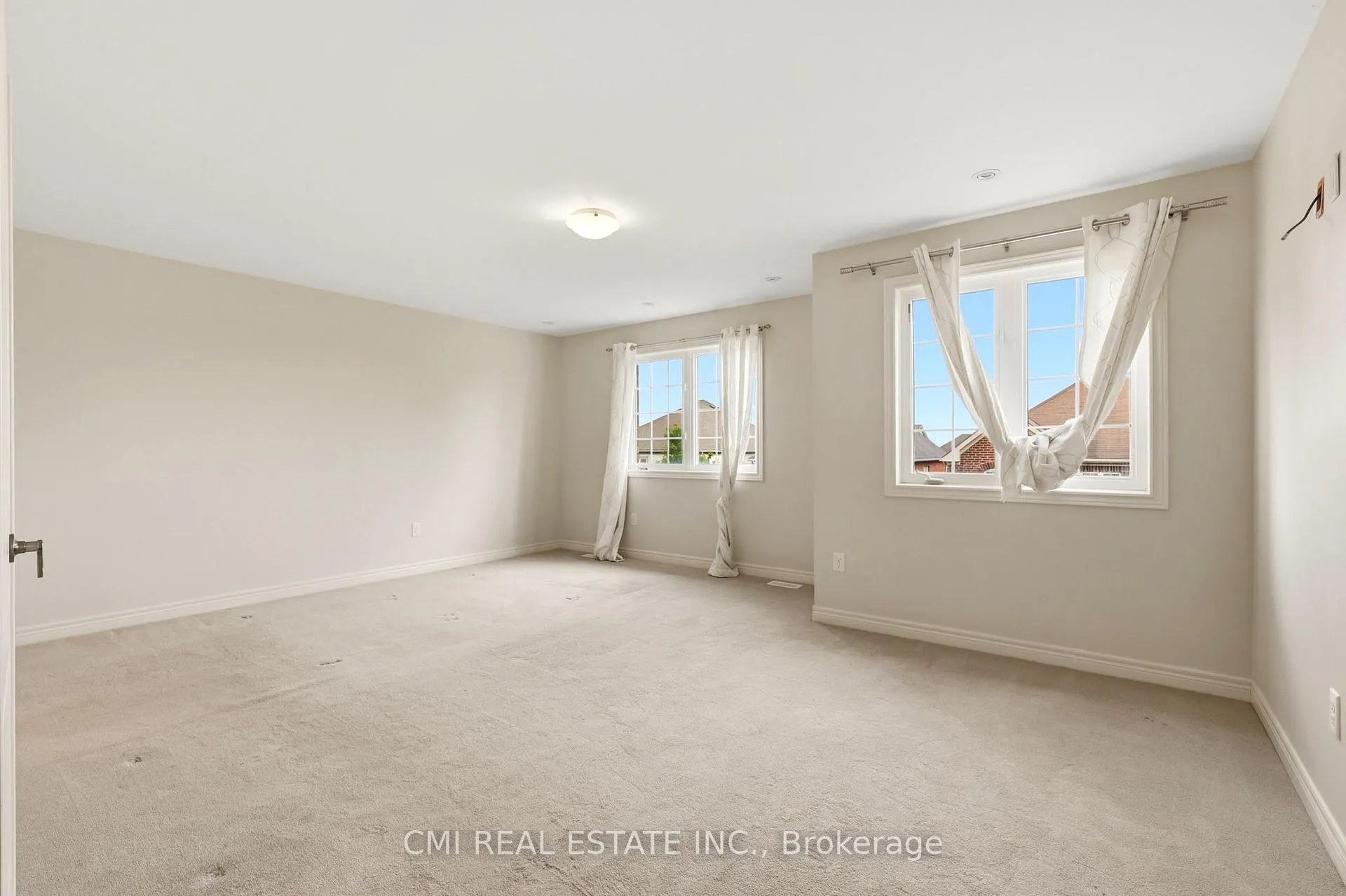 Photo 16 of 1321 Kenmark Avenue, Oshawa, Taunton — HOMEH