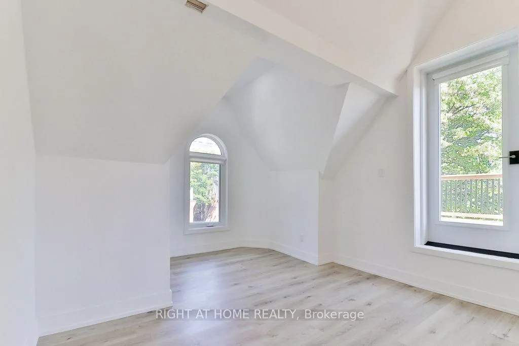 Photo 3 of Unit 3, 45 Brock Avenue, Toronto, South Parkdale — HOMEH