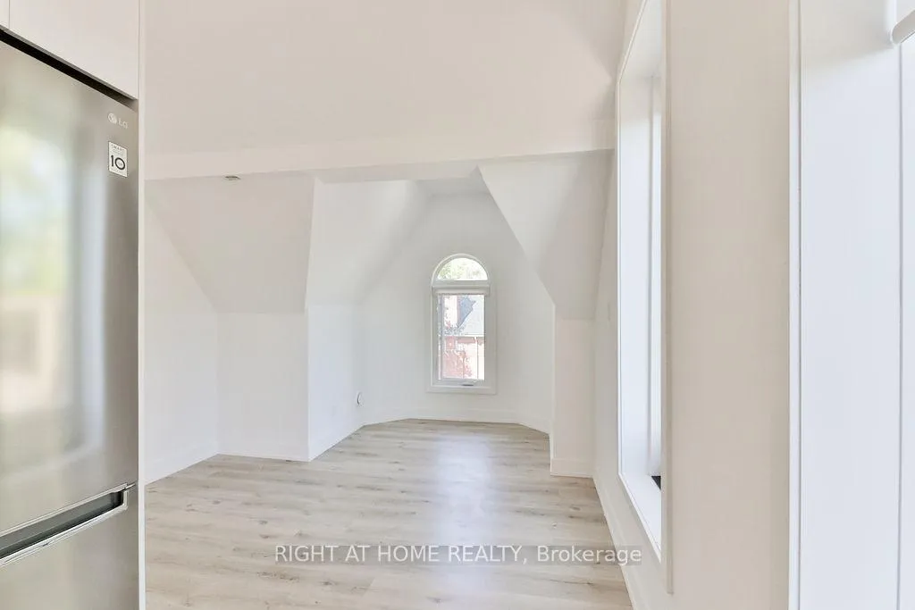 Photo 6 of Unit 3, 45 Brock Avenue, Toronto, South Parkdale — HOMEH