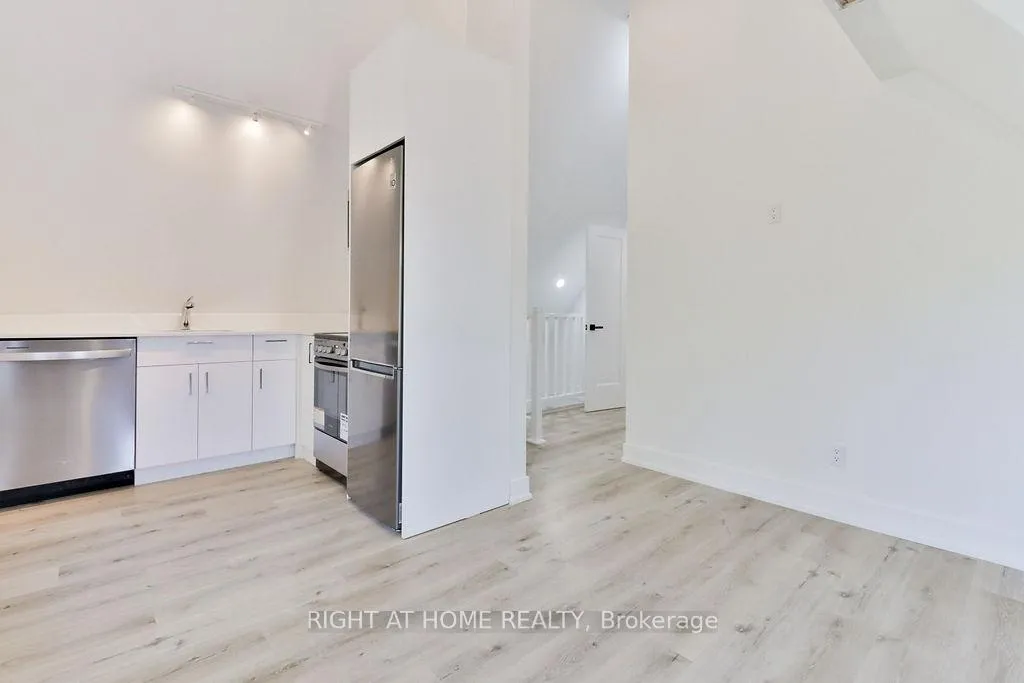 Photo 7 of Unit 3, 45 Brock Avenue, Toronto, South Parkdale — HOMEH