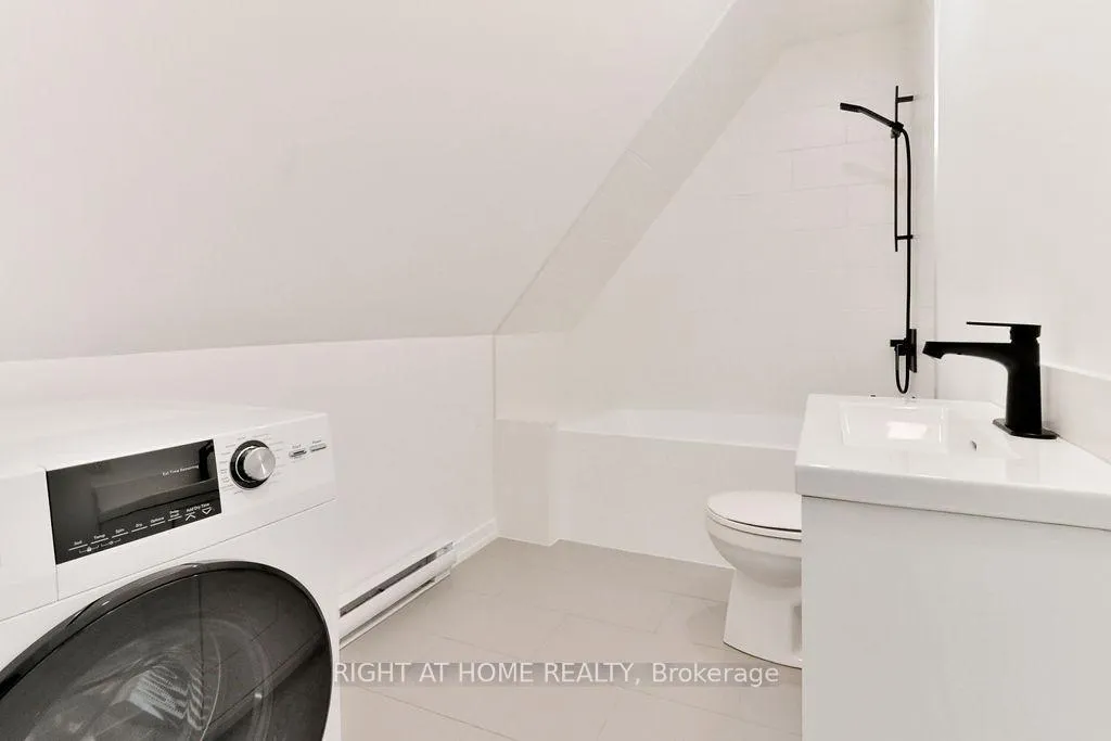 Photo 13 of Unit 3, 45 Brock Avenue, Toronto, South Parkdale — HOMEH