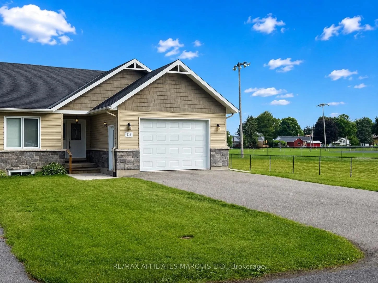 Photo 2 of 23B Caldwell Drive, South Dundas, Iroquois — HOMEH