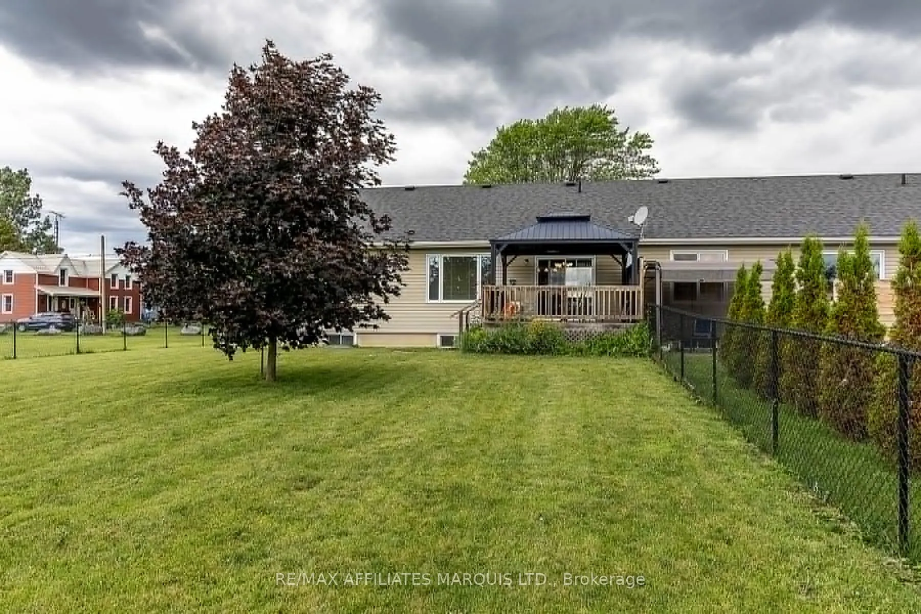 Photo 6 of 23B Caldwell Drive, South Dundas, Iroquois — HOMEH
