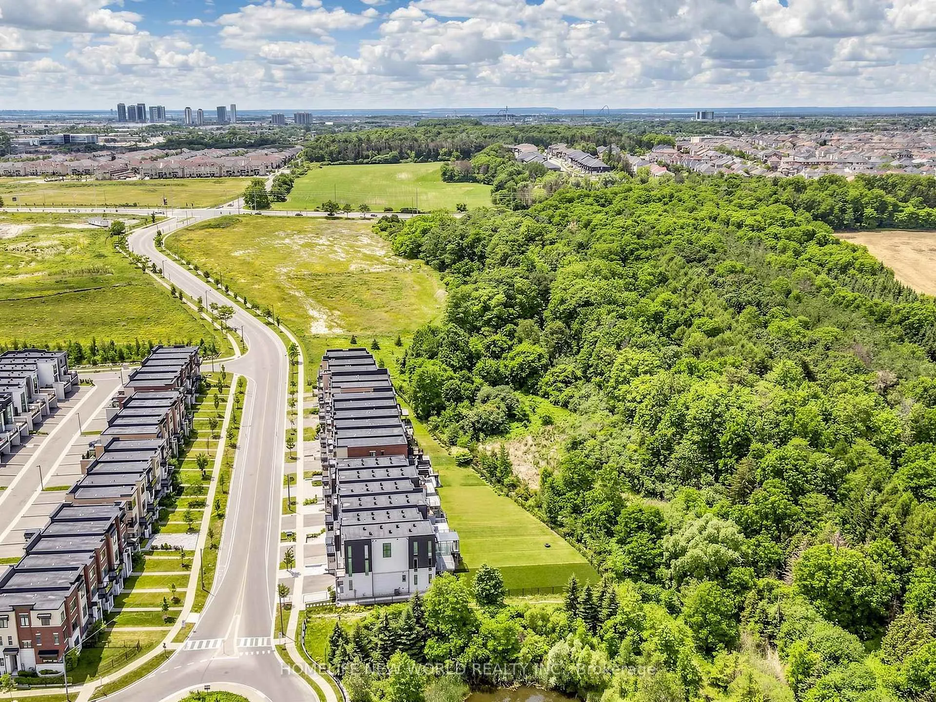 Photo 44 of 590 Marc Santi Boulevard, Vaughan, Patterson — HOMEH