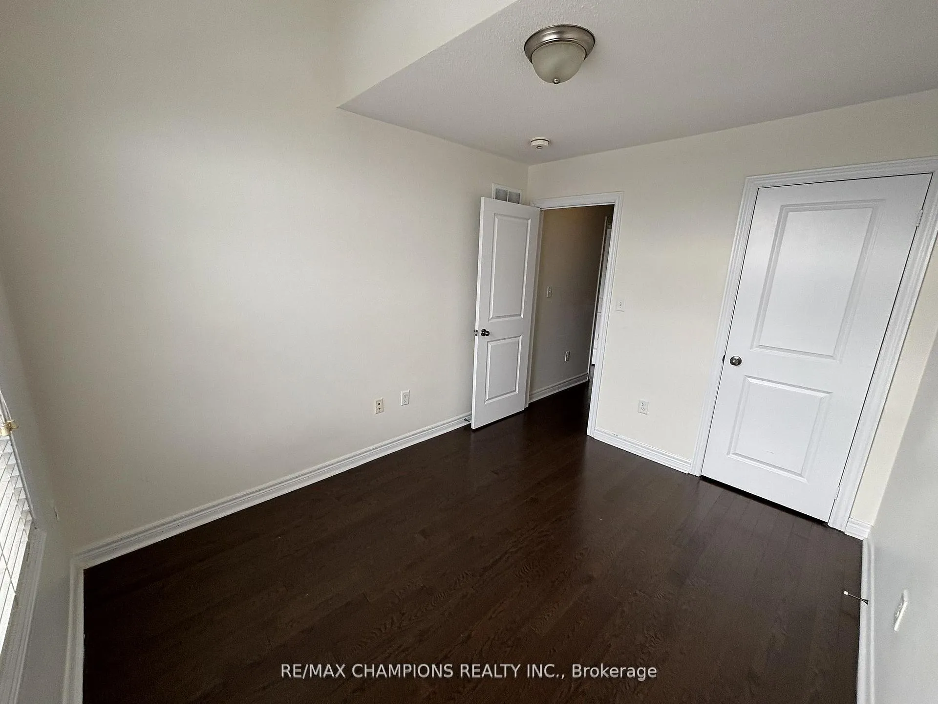 Photo 18 of 64 Pennycross Crescent, Brampton, Northwest Brampton — HOMEH