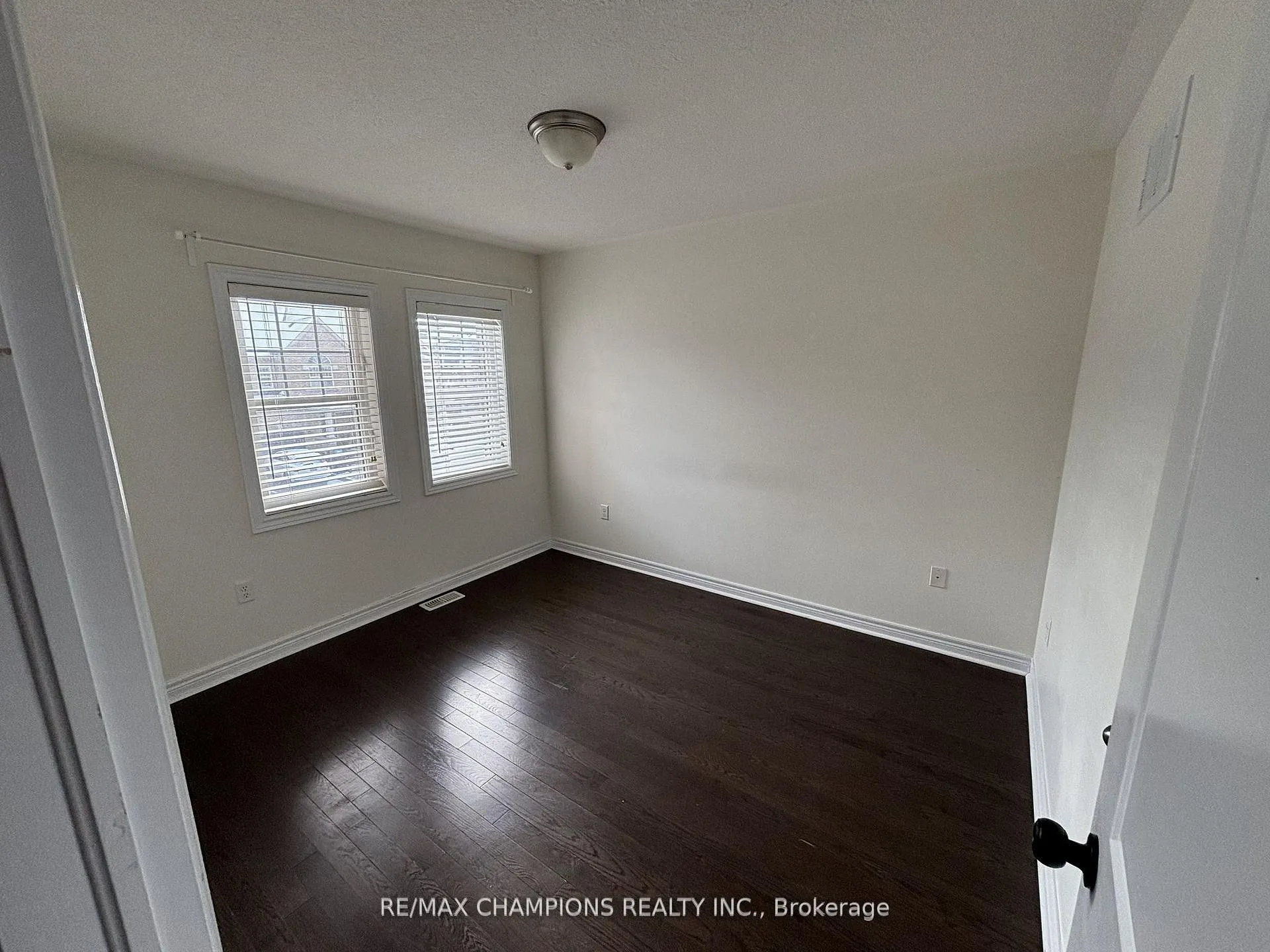 Photo 19 of 64 Pennycross Crescent, Brampton, Northwest Brampton — HOMEH