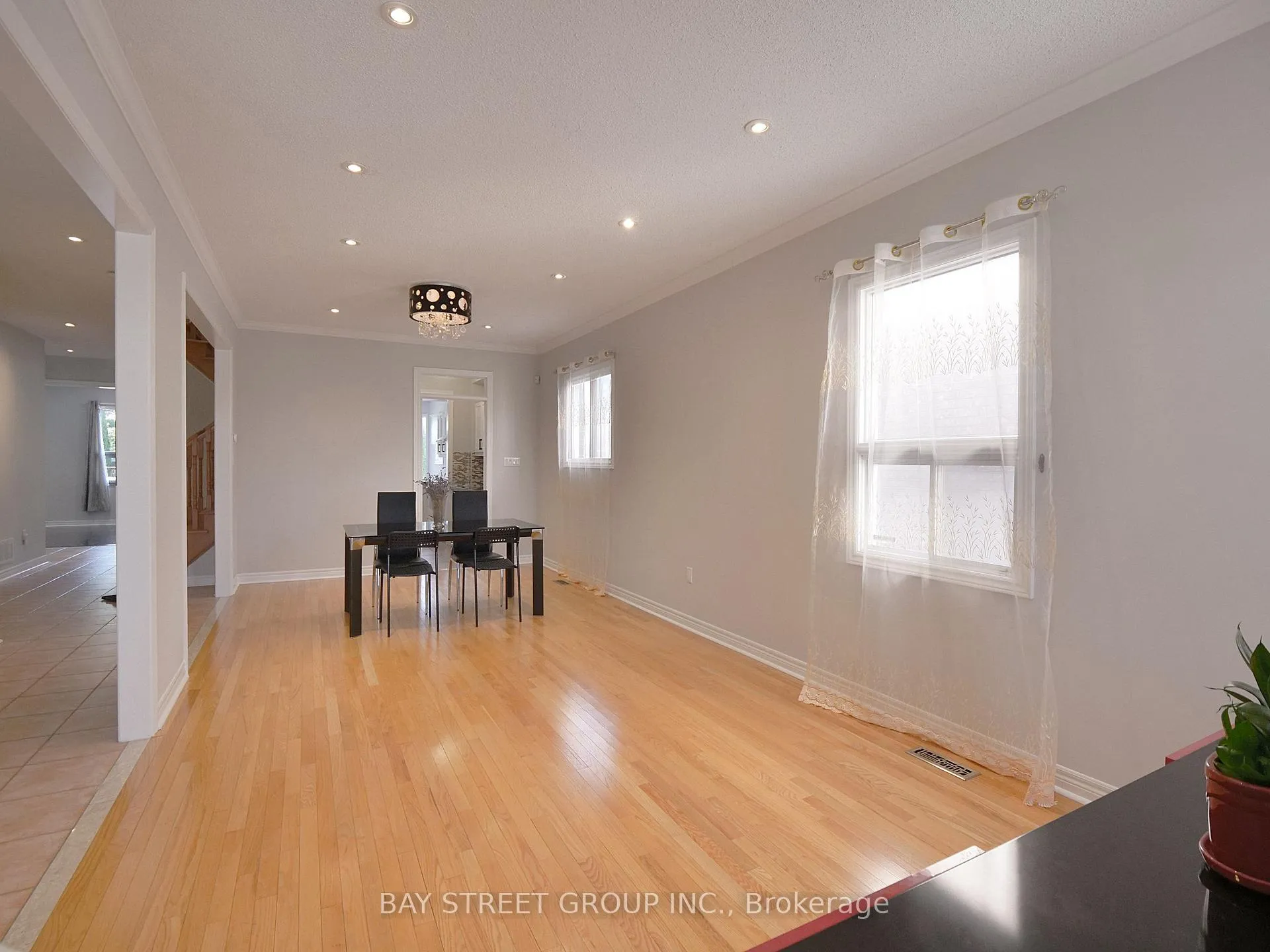 Photo 6 of 346 Castan Avenue, Markham, Village Green-South Unionville — HOMEH