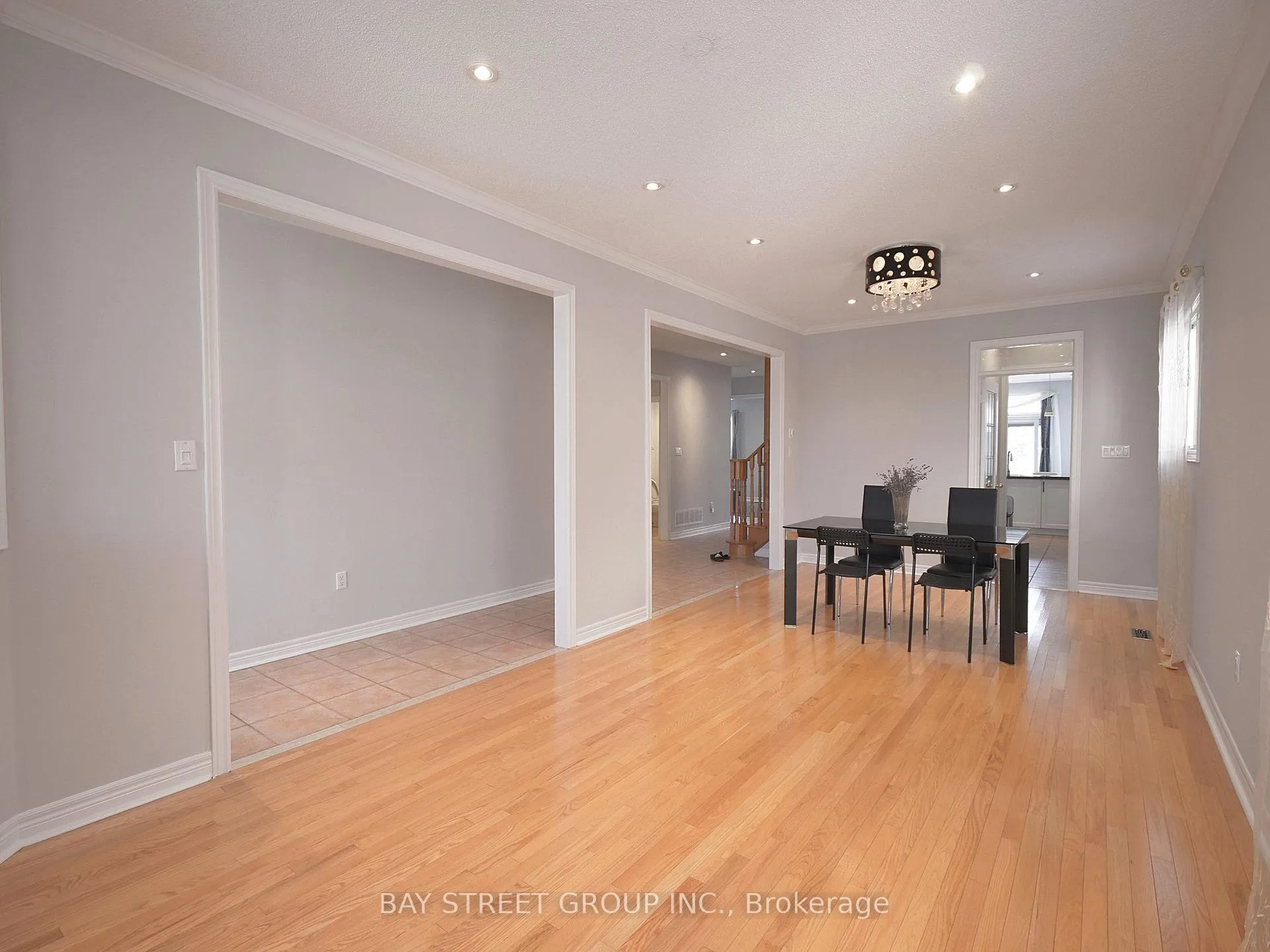Photo 7 of 346 Castan Avenue, Markham, Village Green-South Unionville — HOMEH