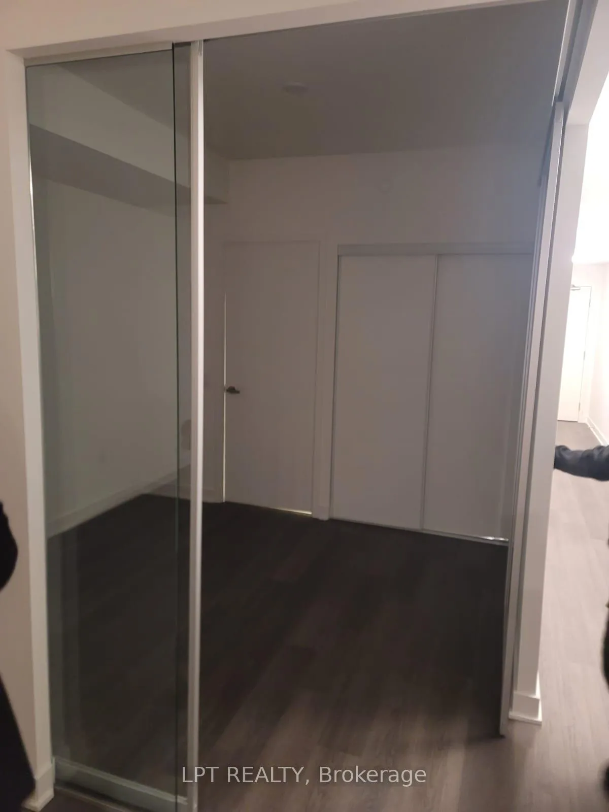 Photo 6 of Unit 220, 3900 Confederation Parkway, Mississauga, City Centre — HOMEH