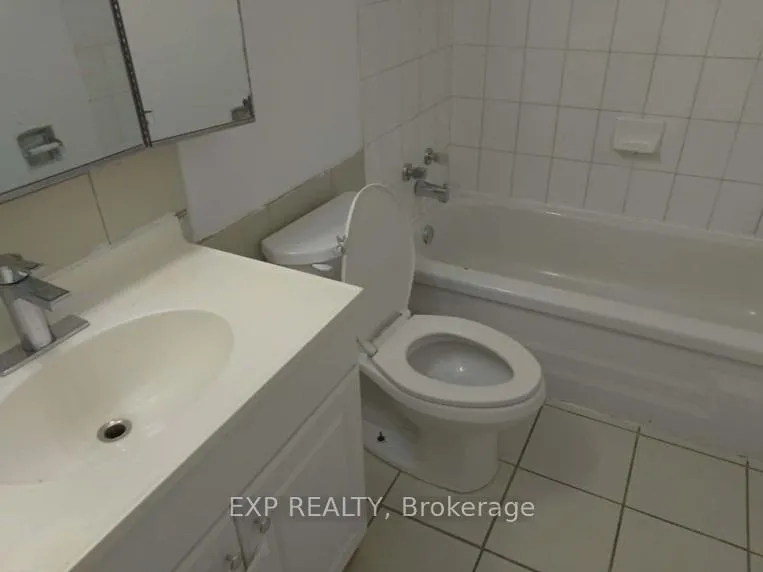 Photo 16 of Unit 816, 320 Dixon Road, Etobicoke, Kingsview Village-The Westway — HOMEH
