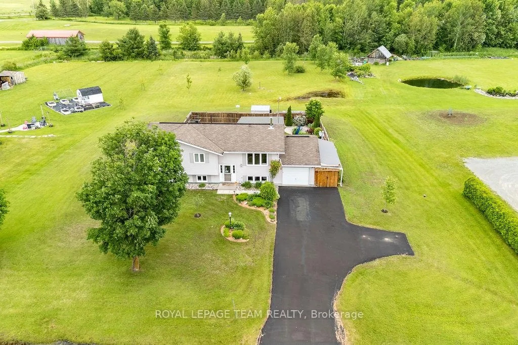 Photo 1 of 39 Biederman Road, North Algona Wilberforce, North Algona/Wilberforce Twp — HOMEH