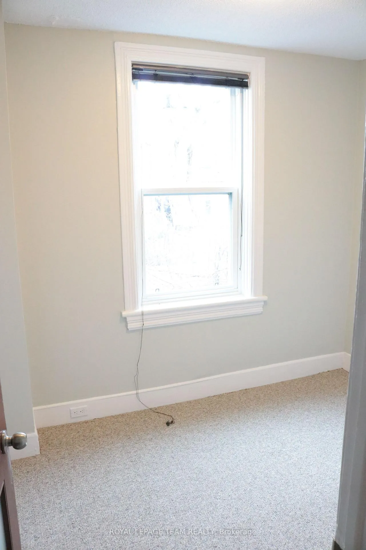 Photo 11 of 35 Ivy Crescent, Ottawa, Lindenlea — HOMEH