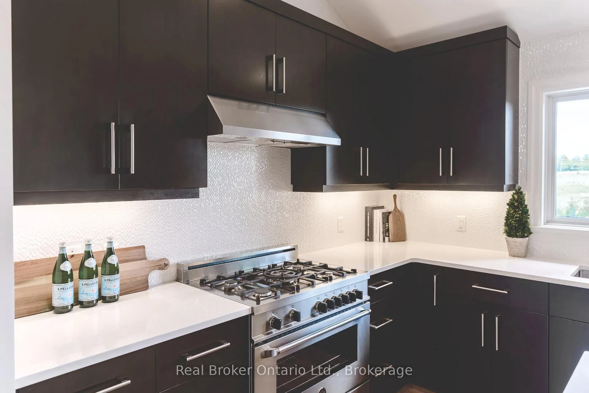 Photo 12 of 115 Kennedy Road, Woolwich, Breslau — HOMEH