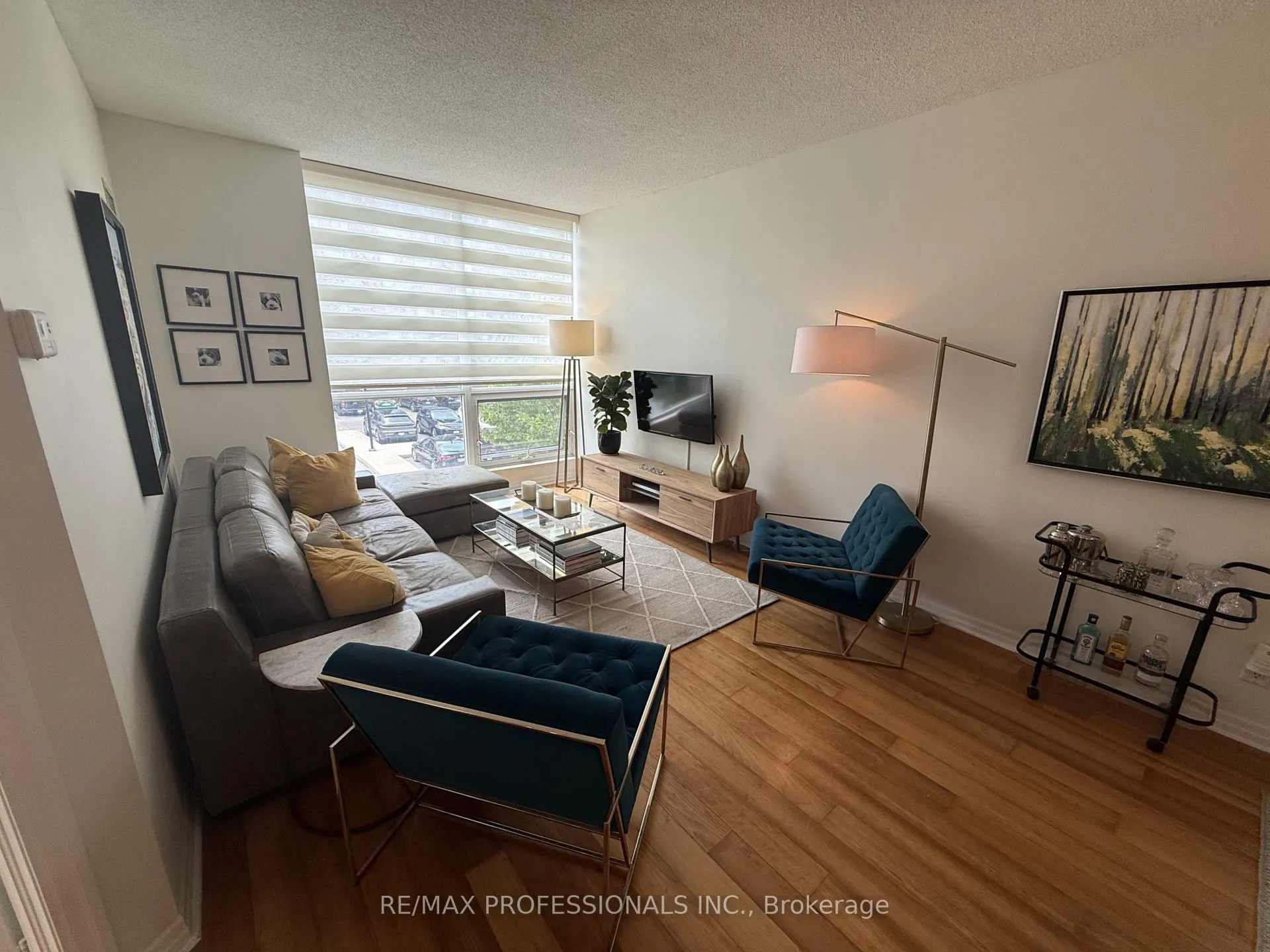 Photo 3 of Unit 216, 80 Port Street E, Mississauga, Port Credit — HOMEH