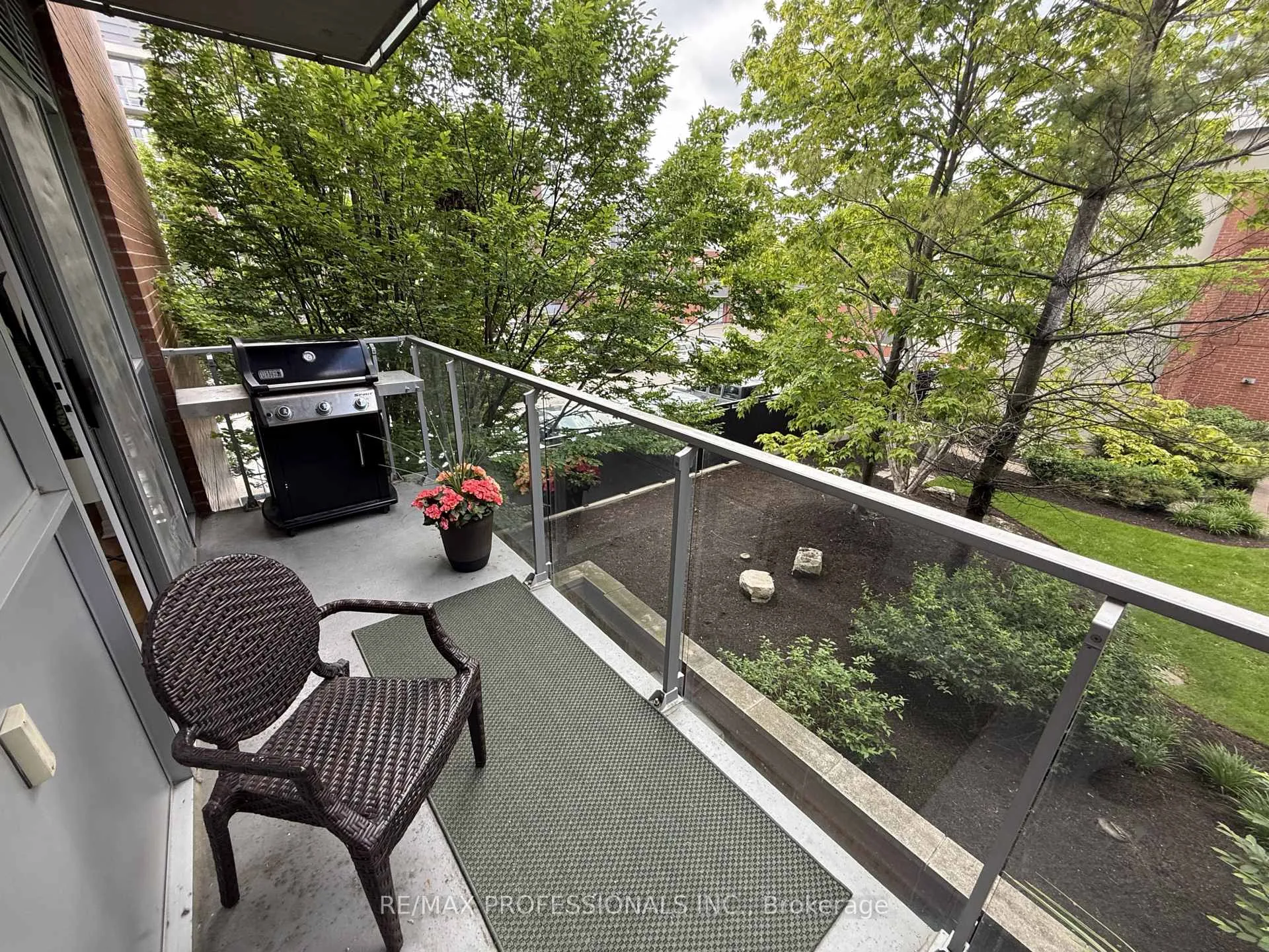 Photo 6 of Unit 216, 80 Port Street E, Mississauga, Port Credit — HOMEH