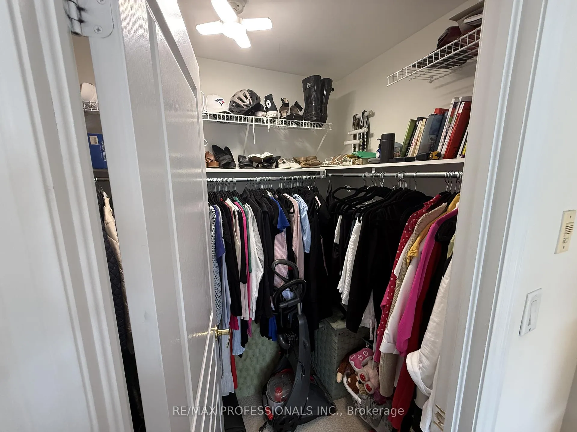 Photo 10 of Unit 216, 80 Port Street E, Mississauga, Port Credit — HOMEH