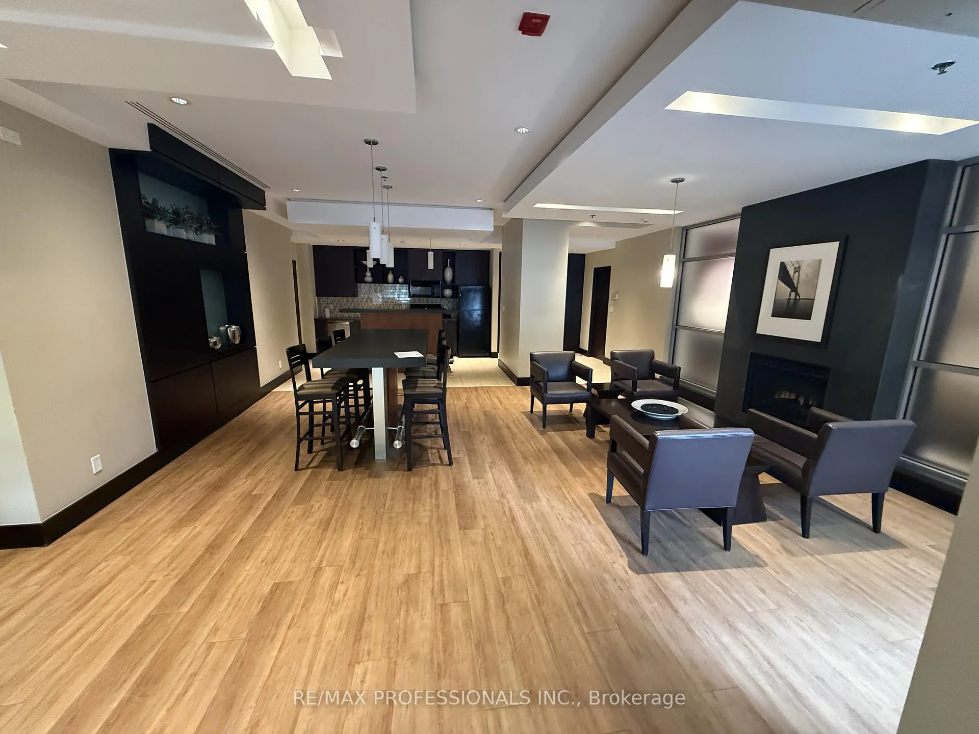Photo 12 of Unit 216, 80 Port Street E, Mississauga, Port Credit — HOMEH