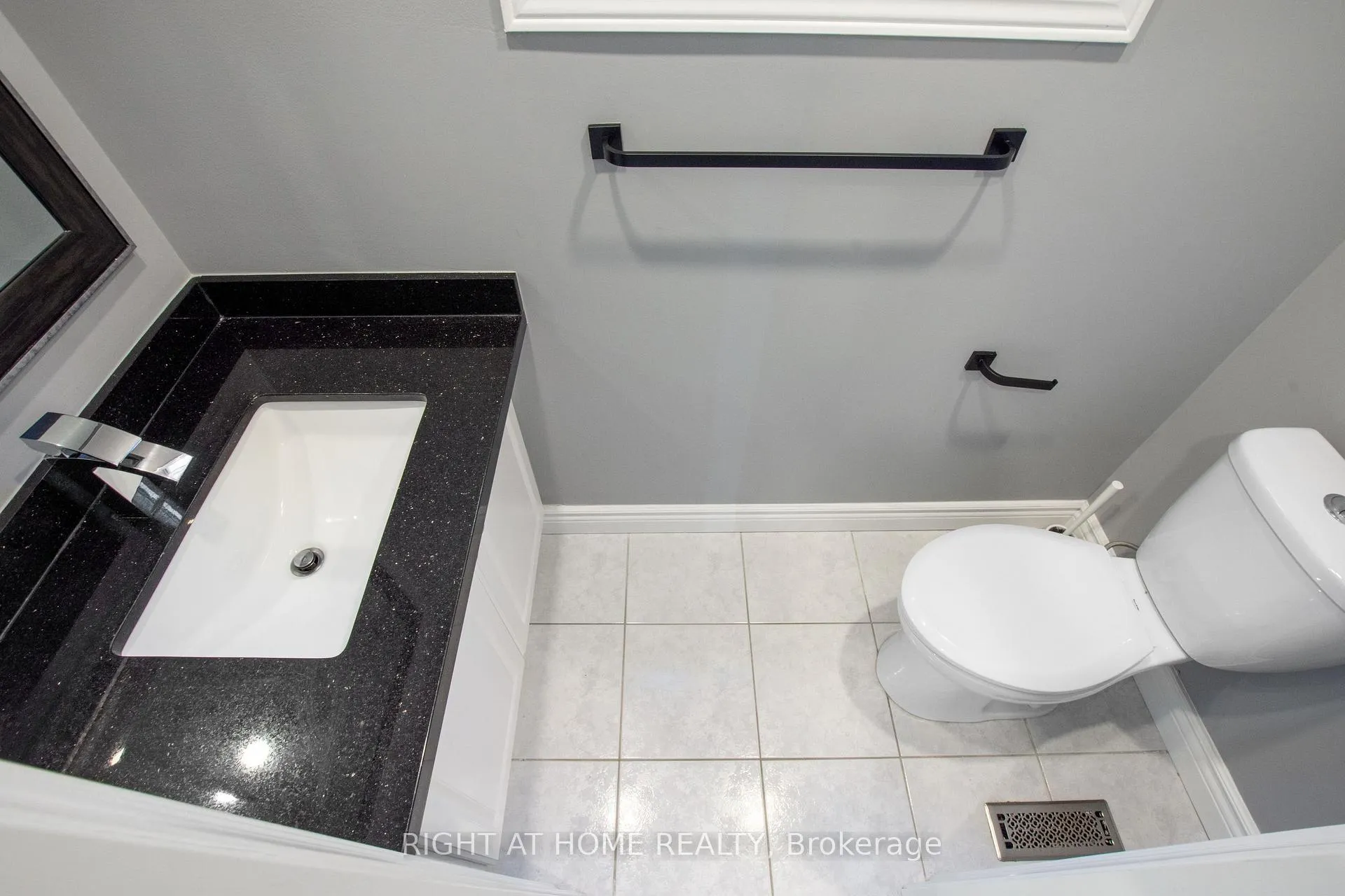 Photo 11 of 1811 Creek Way, Burlington, Uptown — HOMEH