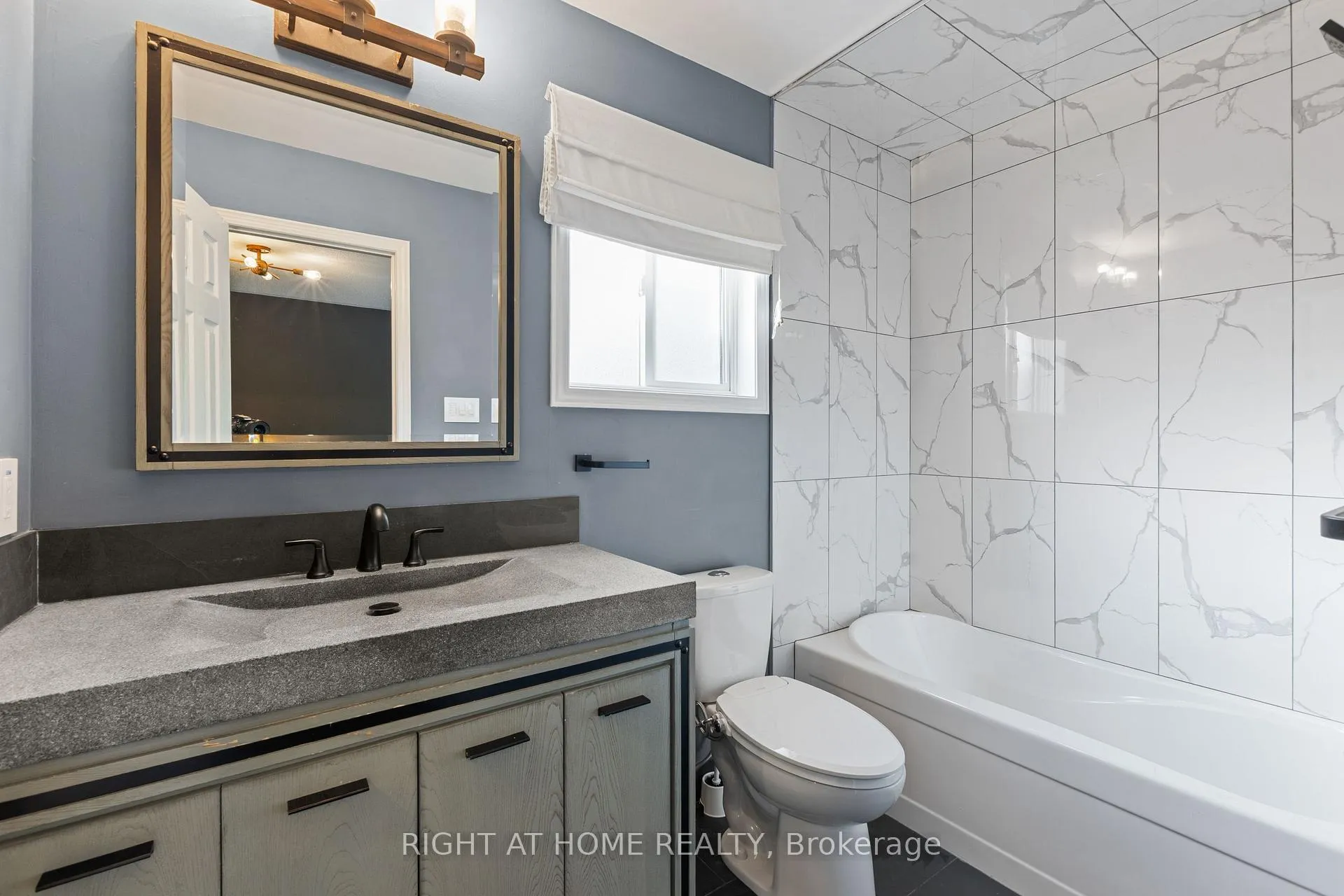 Photo 18 of 1811 Creek Way, Burlington, Uptown — HOMEH