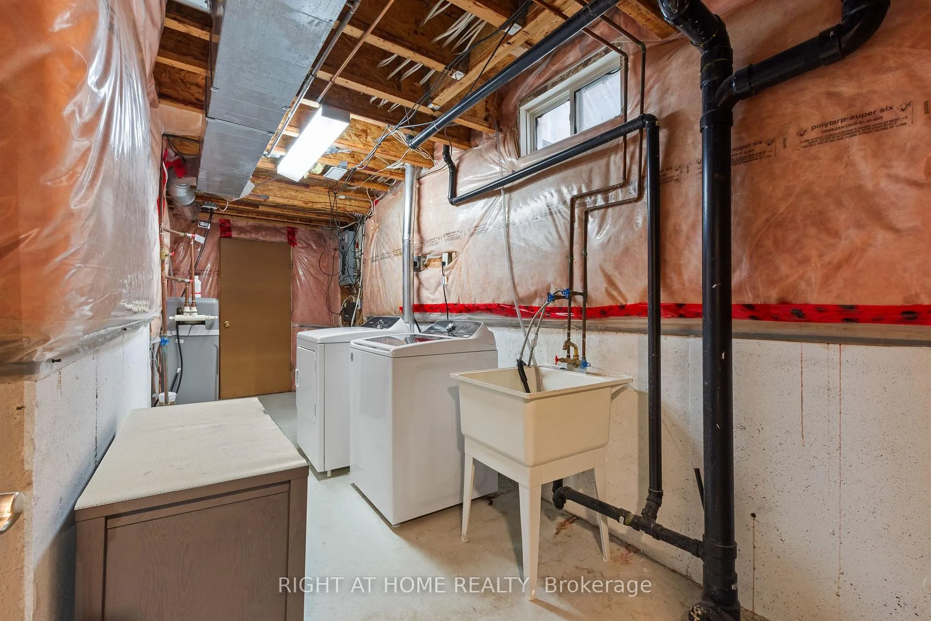 Photo 23 of 1811 Creek Way, Burlington, Uptown — HOMEH