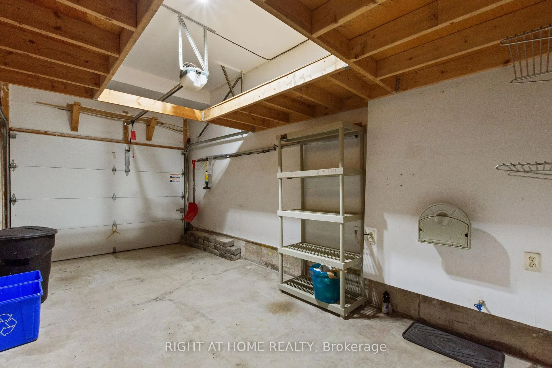 Photo 26 of 1811 Creek Way, Burlington, Uptown — HOMEH