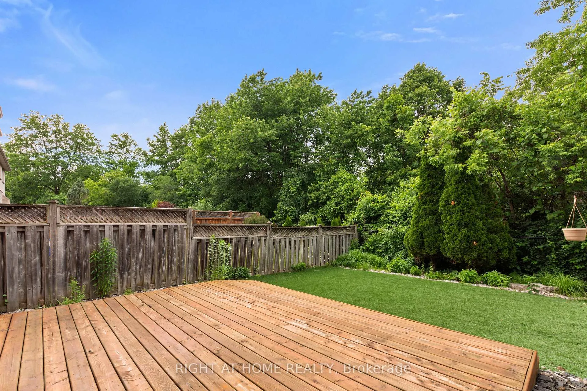 Photo 27 of 1811 Creek Way, Burlington, Uptown — HOMEH