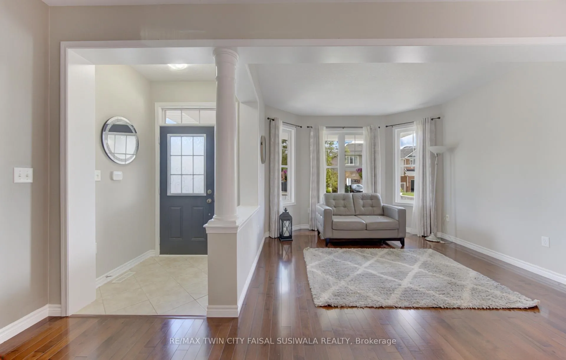 Photo 6 of 184 Fletcher Circle, Cambridge, Silver Heights — HOMEH