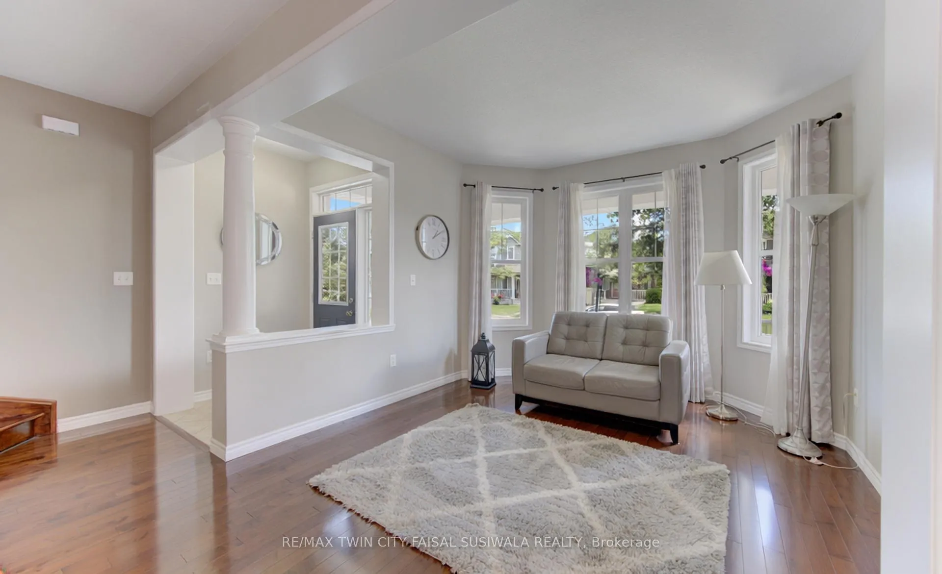 Photo 8 of 184 Fletcher Circle, Cambridge, Silver Heights — HOMEH