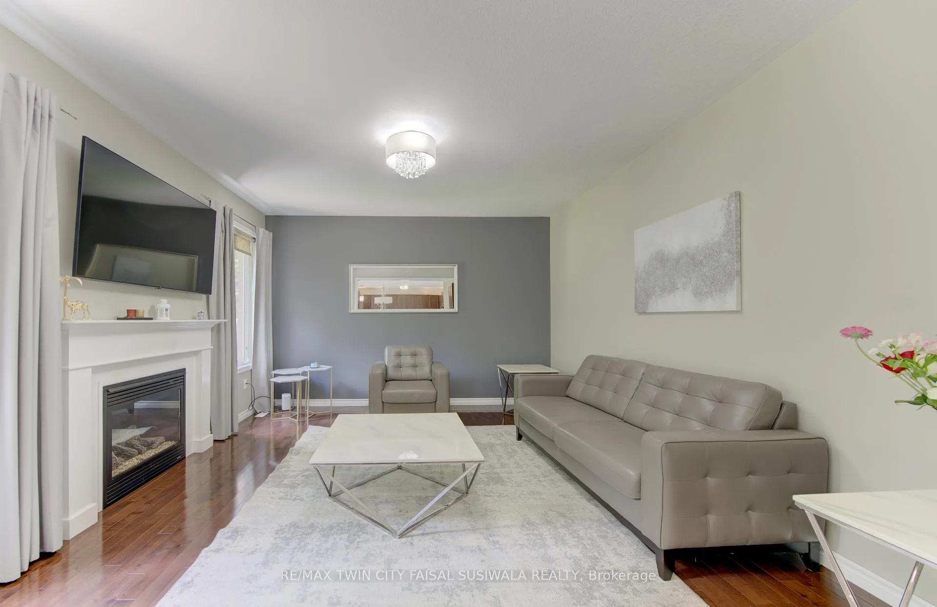 Photo 17 of 184 Fletcher Circle, Cambridge, Silver Heights — HOMEH