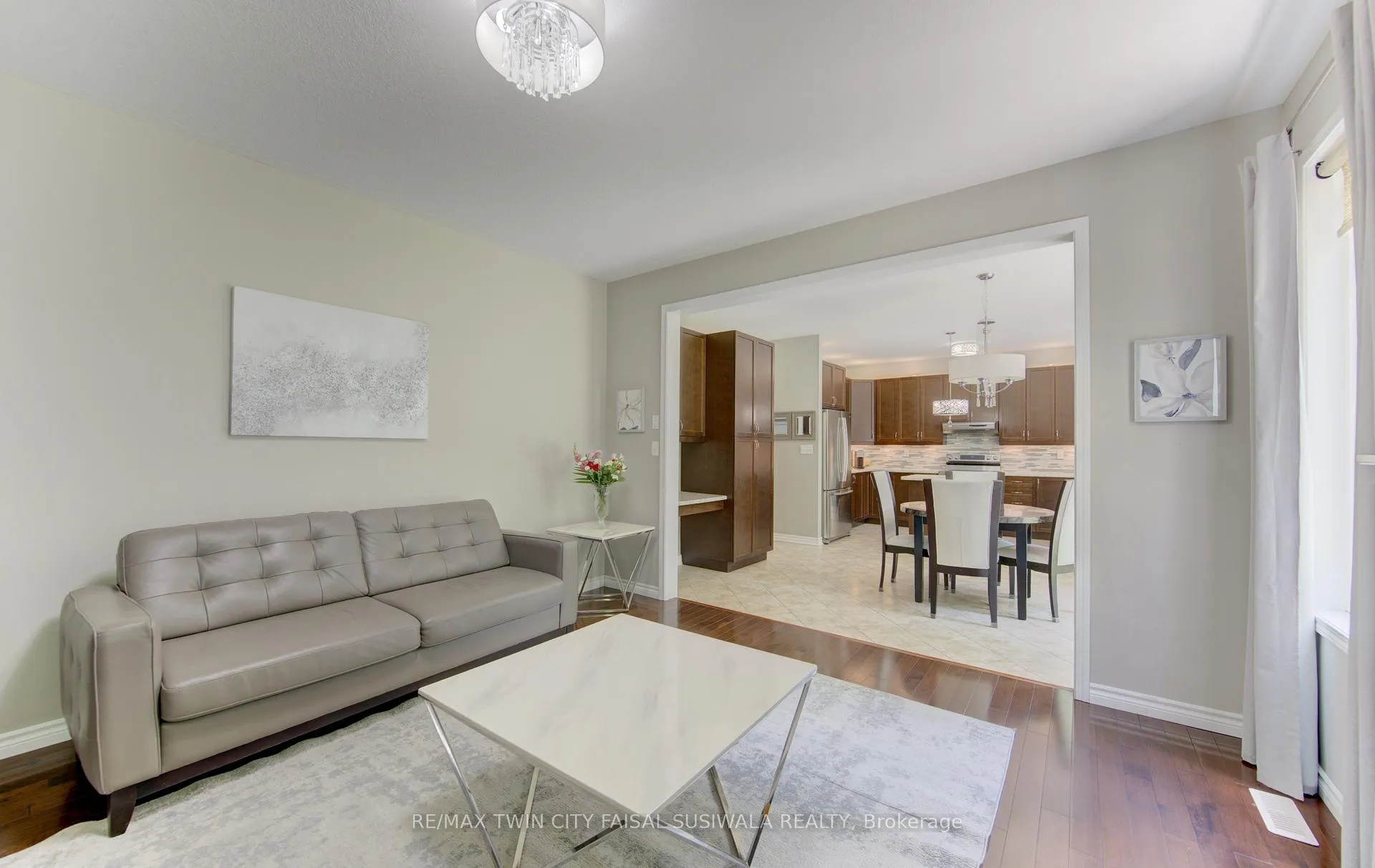 Photo 18 of 184 Fletcher Circle, Cambridge, Silver Heights — HOMEH