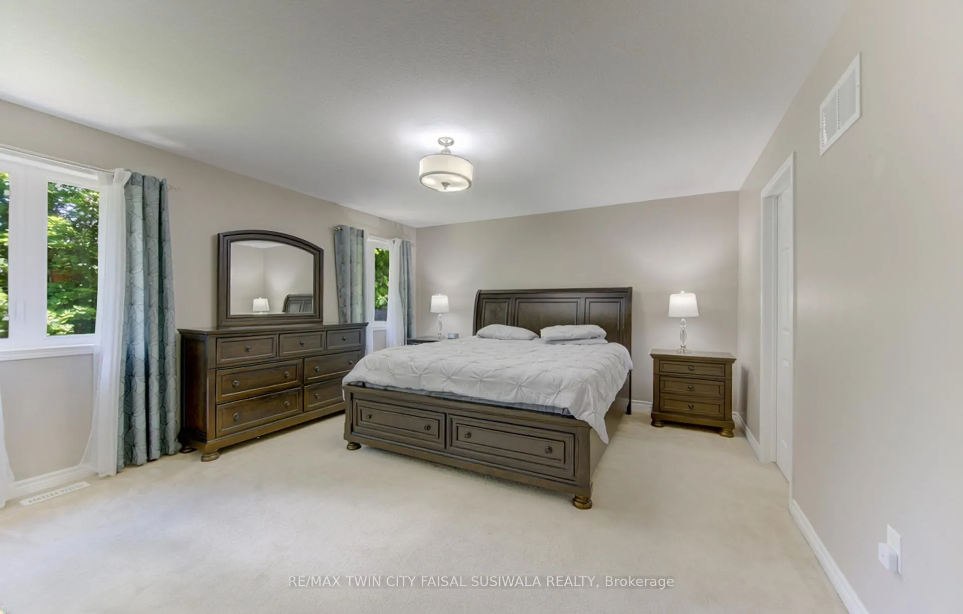 Photo 22 of 184 Fletcher Circle, Cambridge, Silver Heights — HOMEH