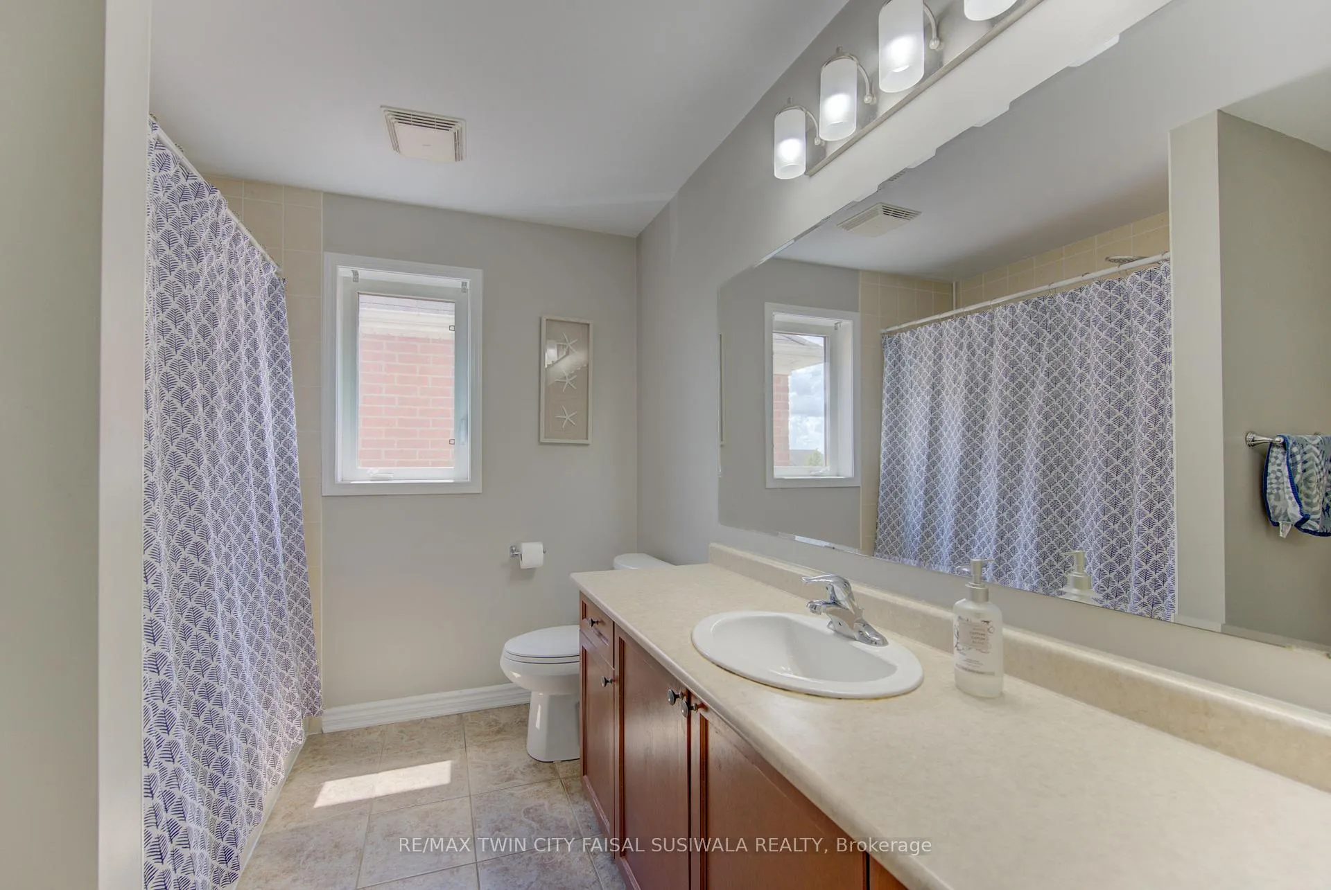 Photo 28 of 184 Fletcher Circle, Cambridge, Silver Heights — HOMEH