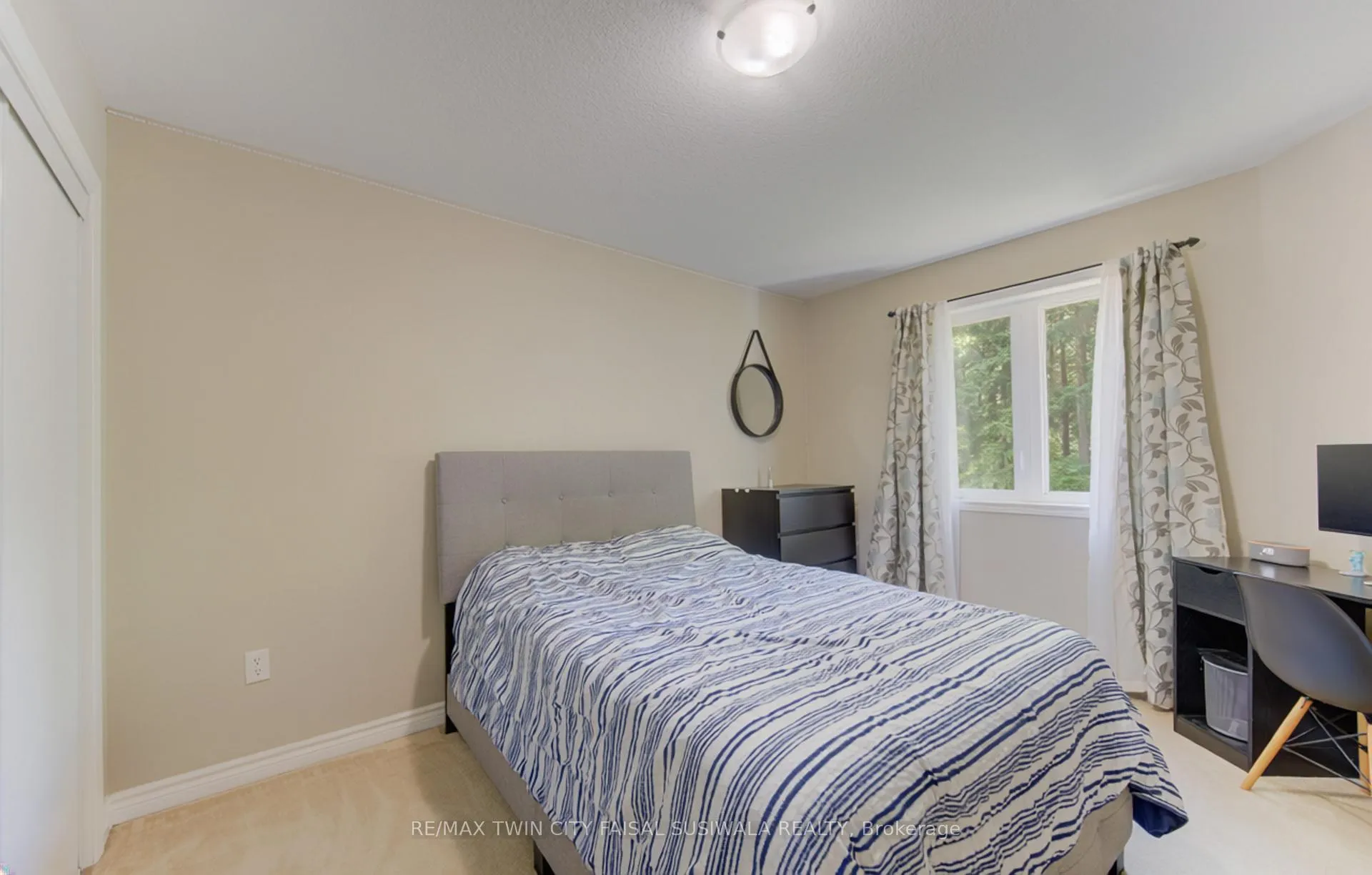 Photo 32 of 184 Fletcher Circle, Cambridge, Silver Heights — HOMEH