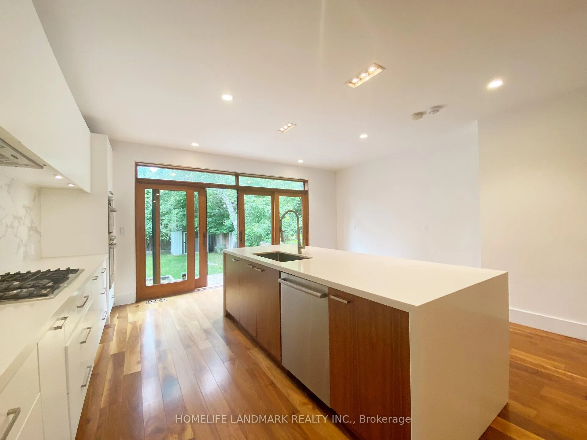 Photo 7 of 32 Elmer Avenue, Toronto, The Beaches — HOMEH