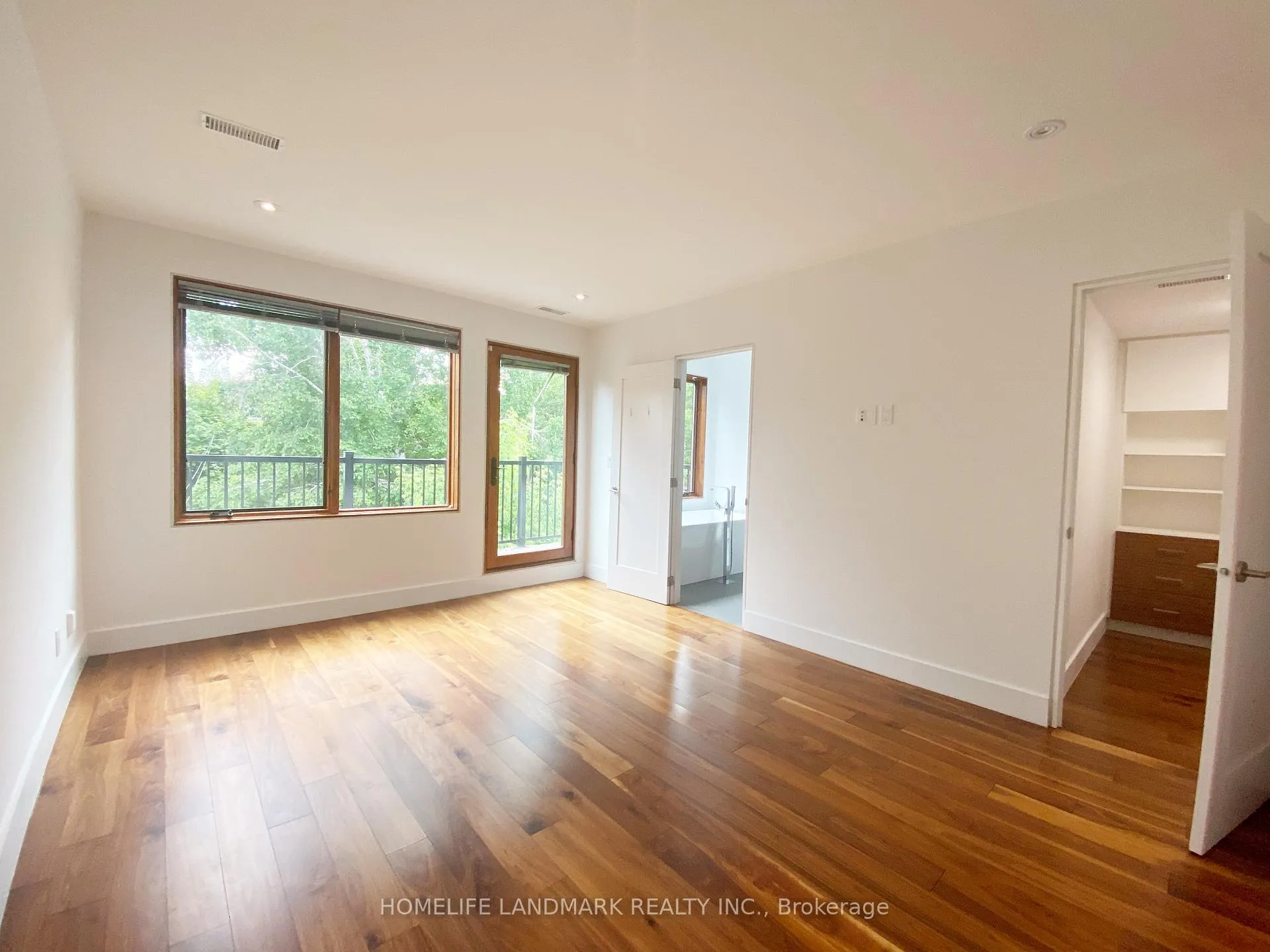 Photo 9 of 32 Elmer Avenue, Toronto, The Beaches — HOMEH