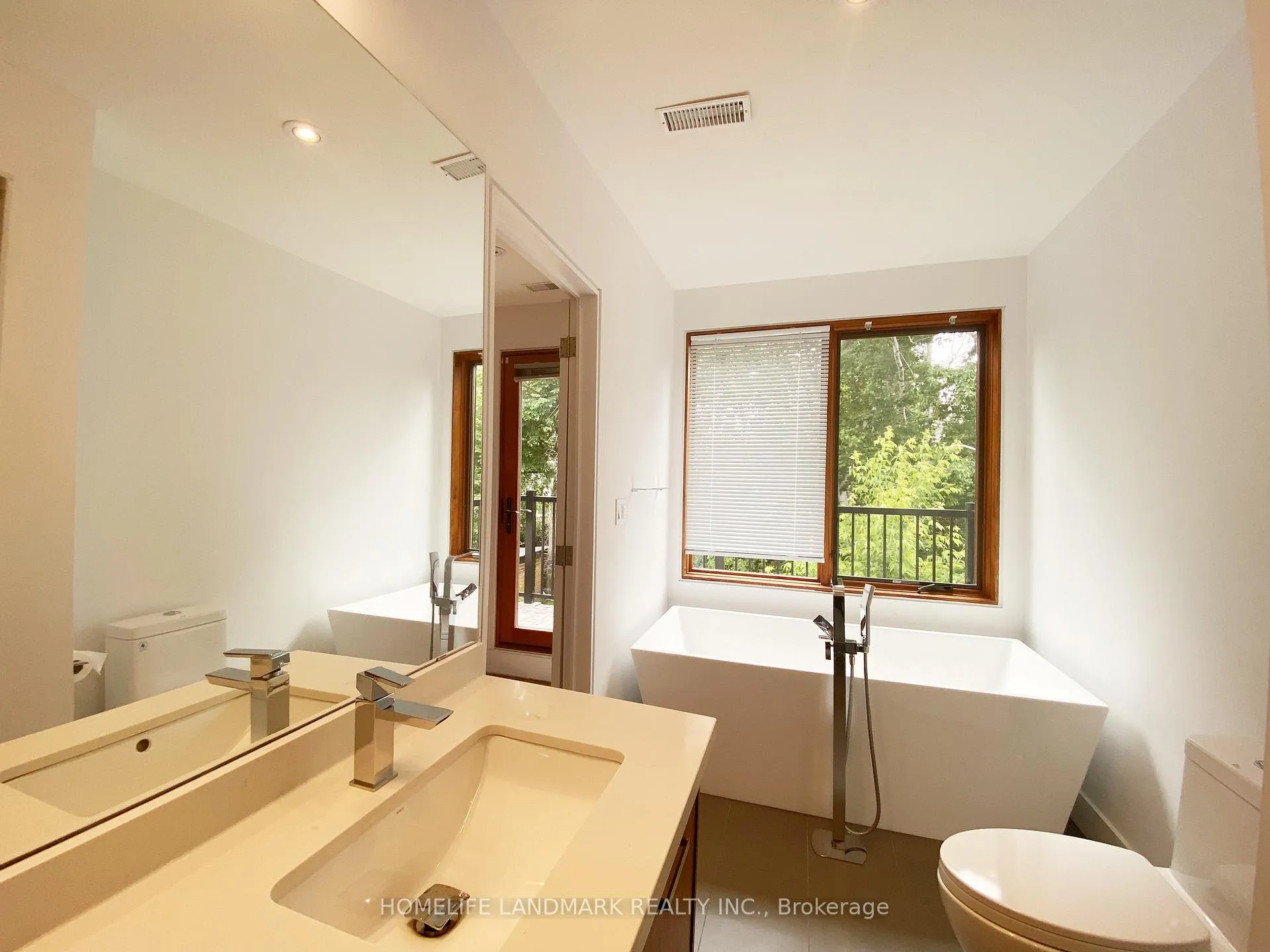 Photo 12 of 32 Elmer Avenue, Toronto, The Beaches — HOMEH