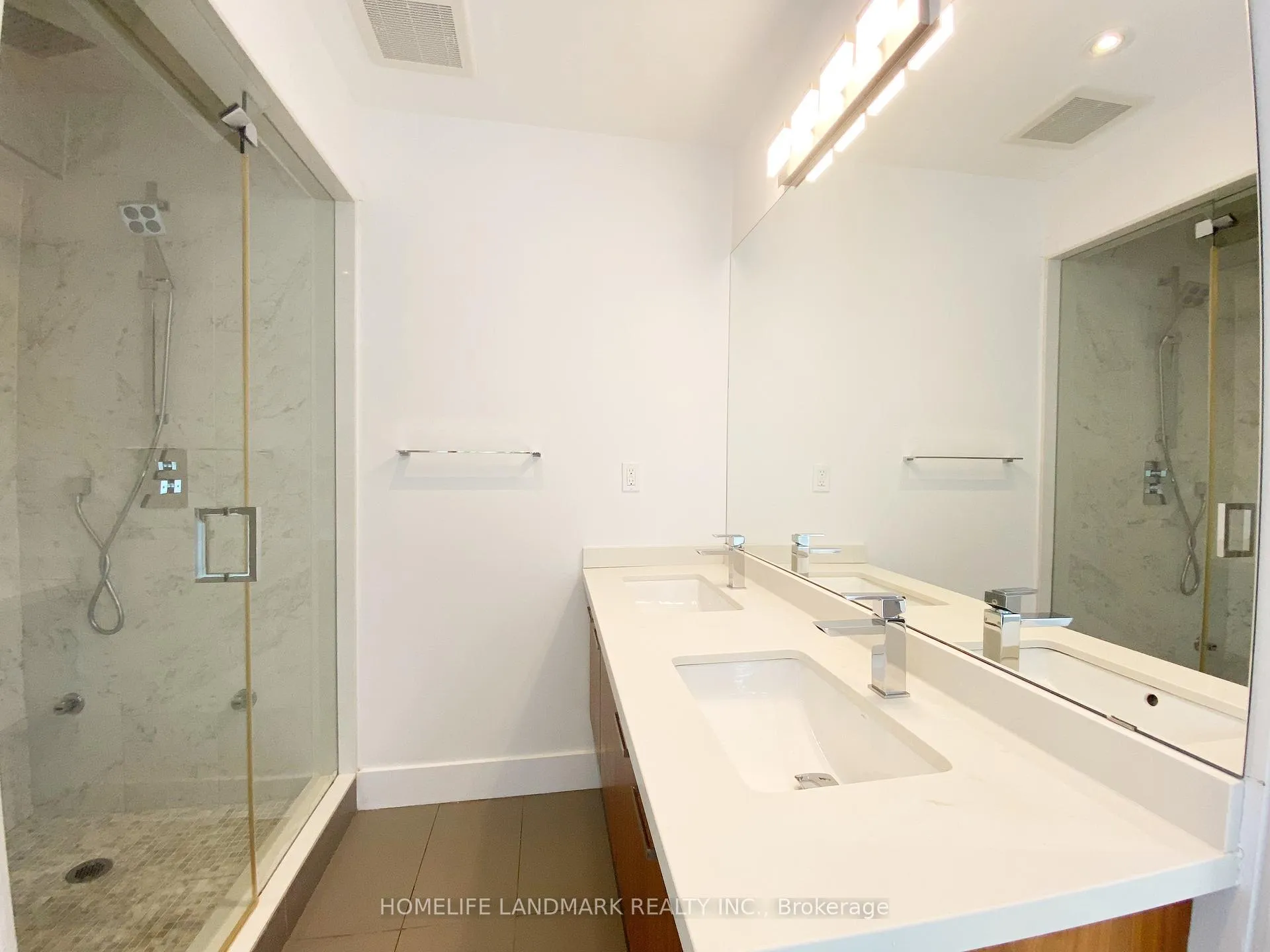 Photo 16 of 32 Elmer Avenue, Toronto, The Beaches — HOMEH