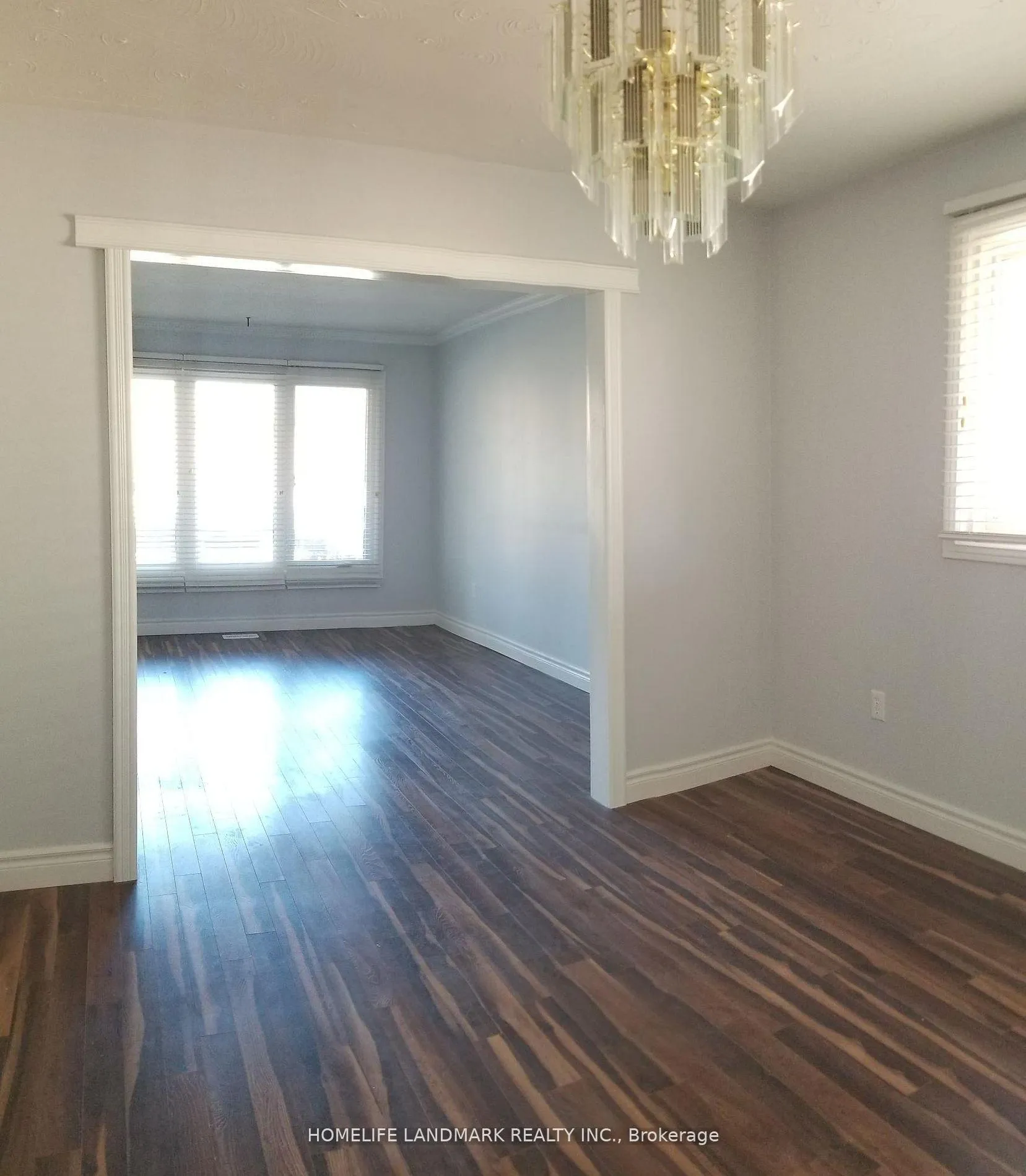 Photo 4 of 33 Elora Drive, Hamilton, Fessenden — HOMEH