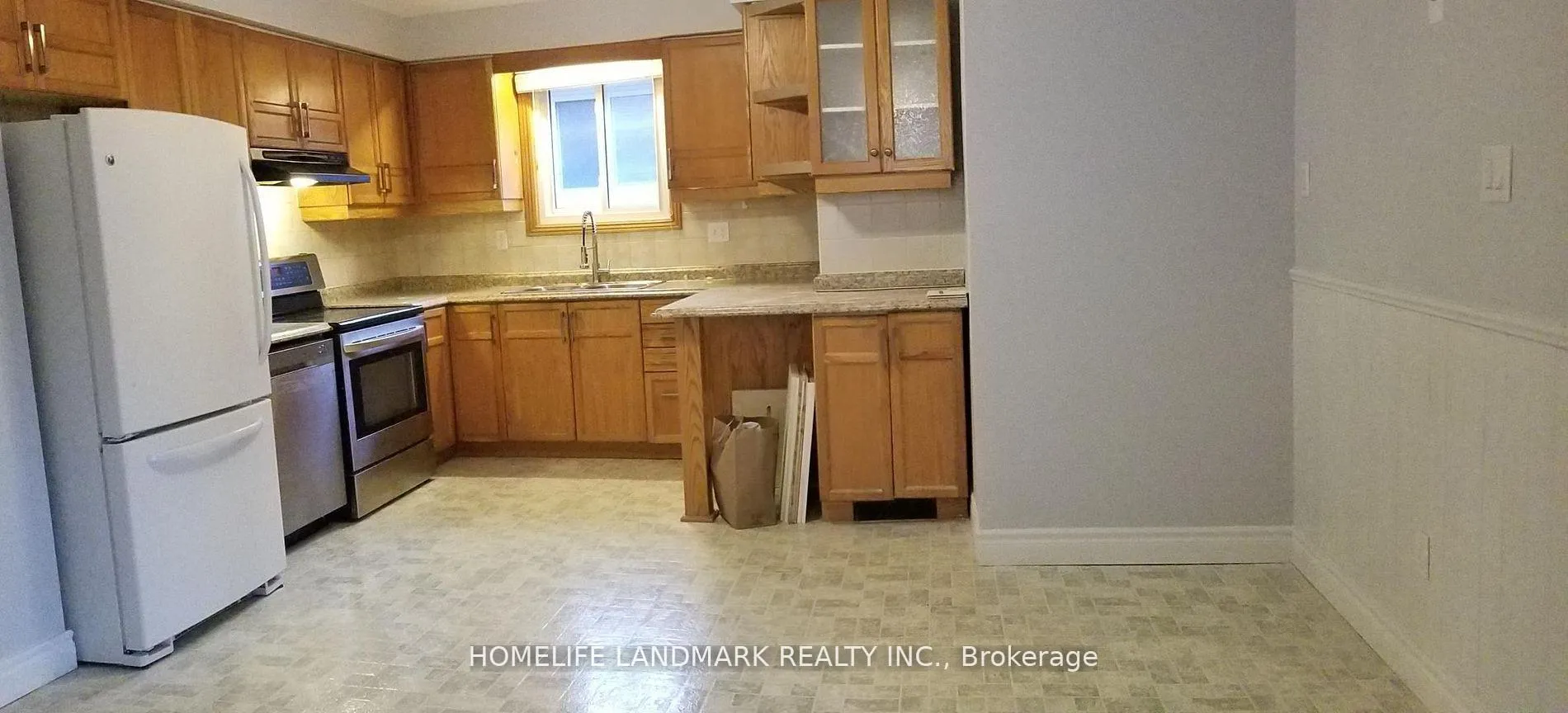 Photo 17 of 33 Elora Drive, Hamilton, Fessenden — HOMEH