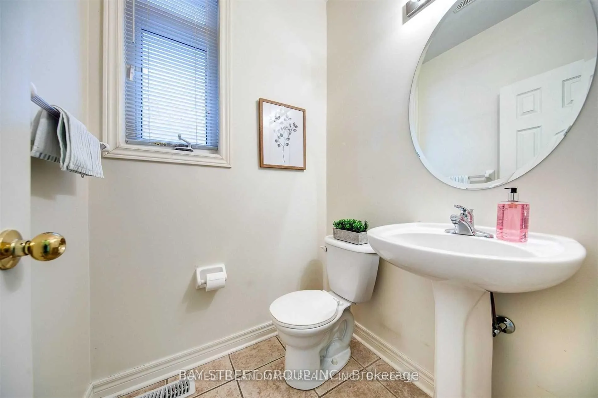 Photo 5 of 14 George Kirby Street, Vaughan, Patterson — HOMEH