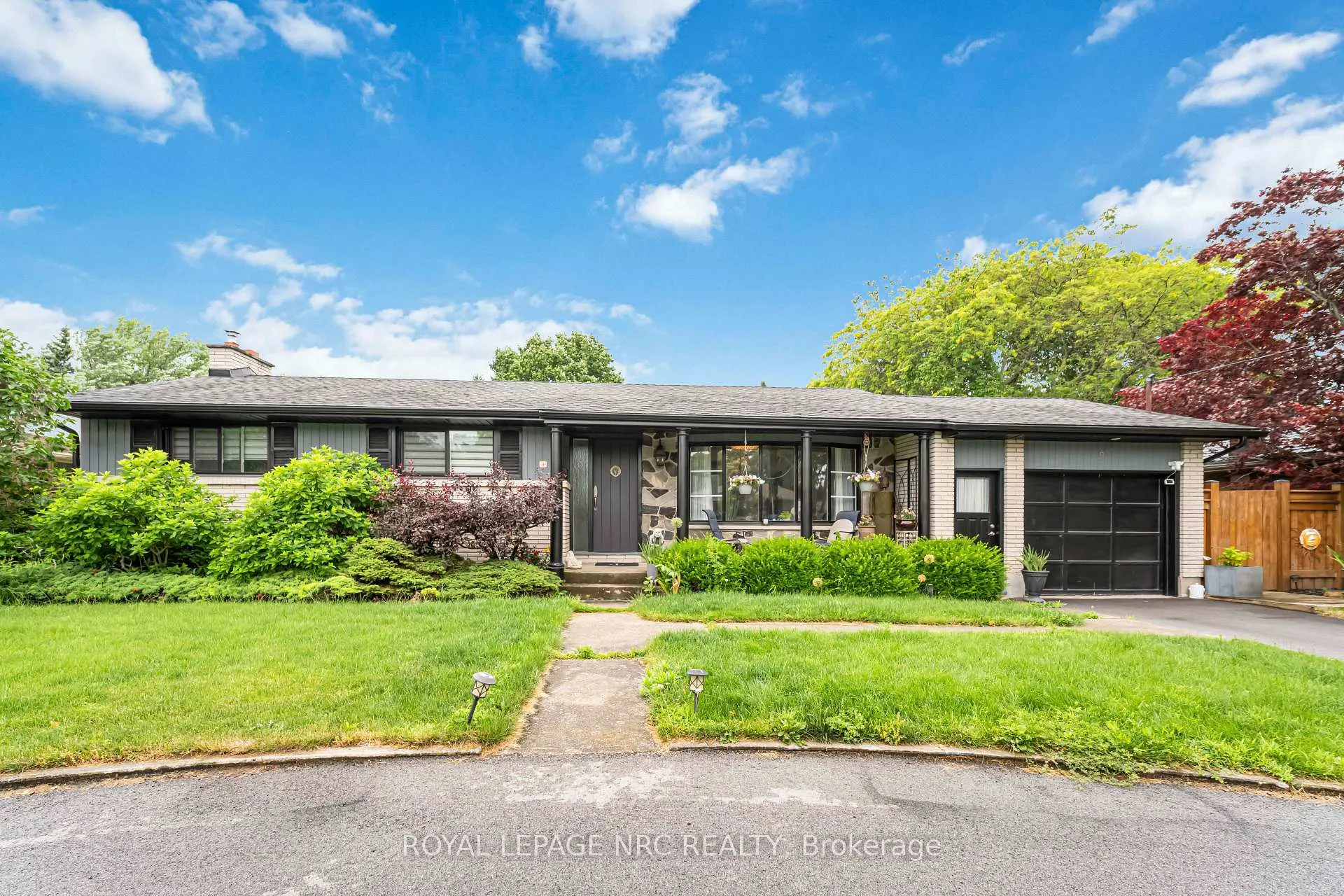 Photo 3 of 9 Cartier Drive, St. Catharines, Vine/Linwell — HOMEH
